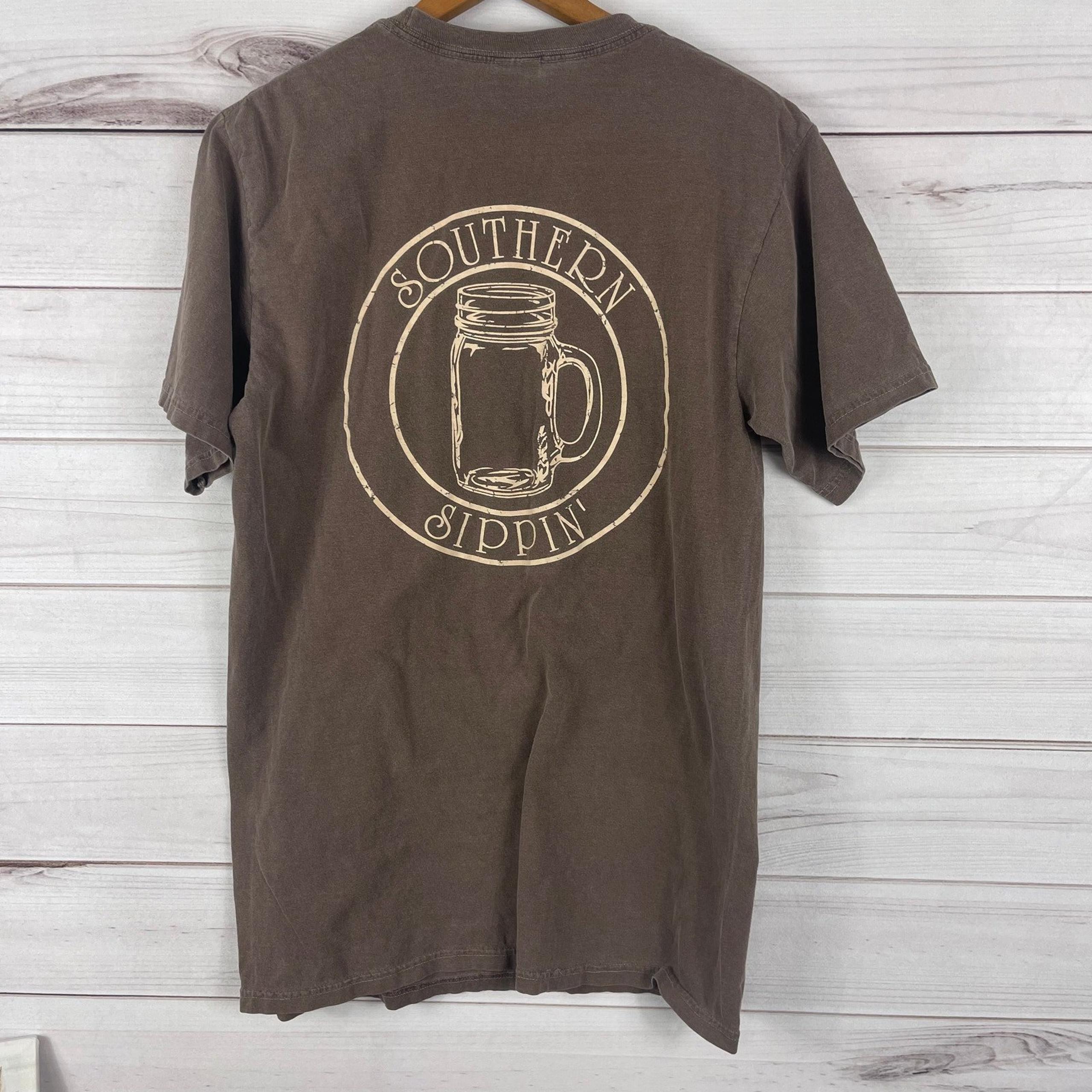 Southern Sippin Brown Short Sleeve Graphic Tee Size Medium