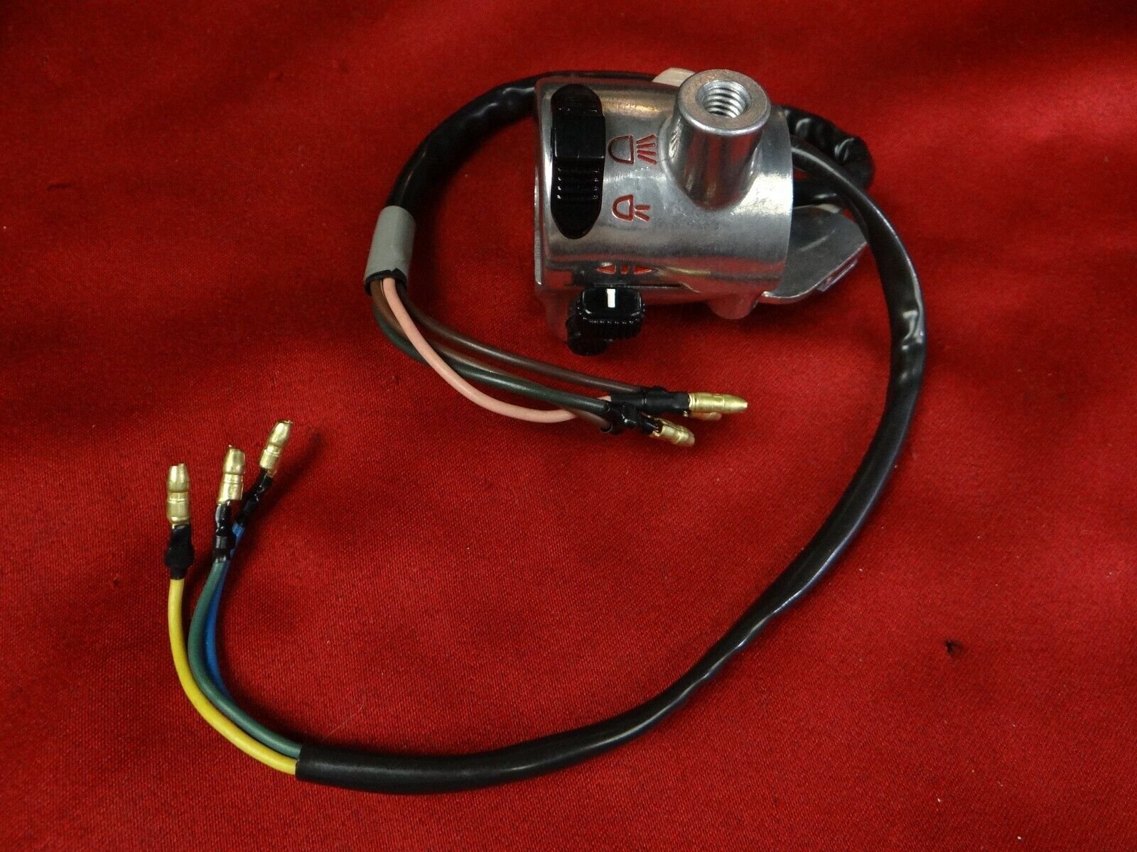 Yamaha Switch, Handlebar, LH, NOS 1972 U7 U7E, 339-82710-00