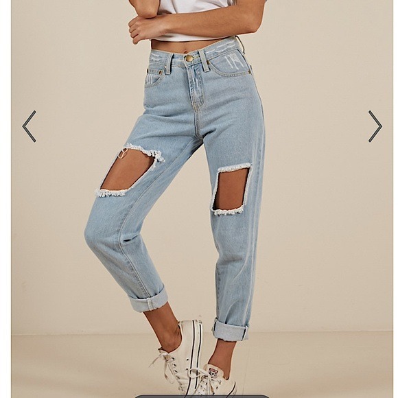 SHOWPO. DARIA Mum Boyfriend JEANS IN LIGHT WASH Womens size 10