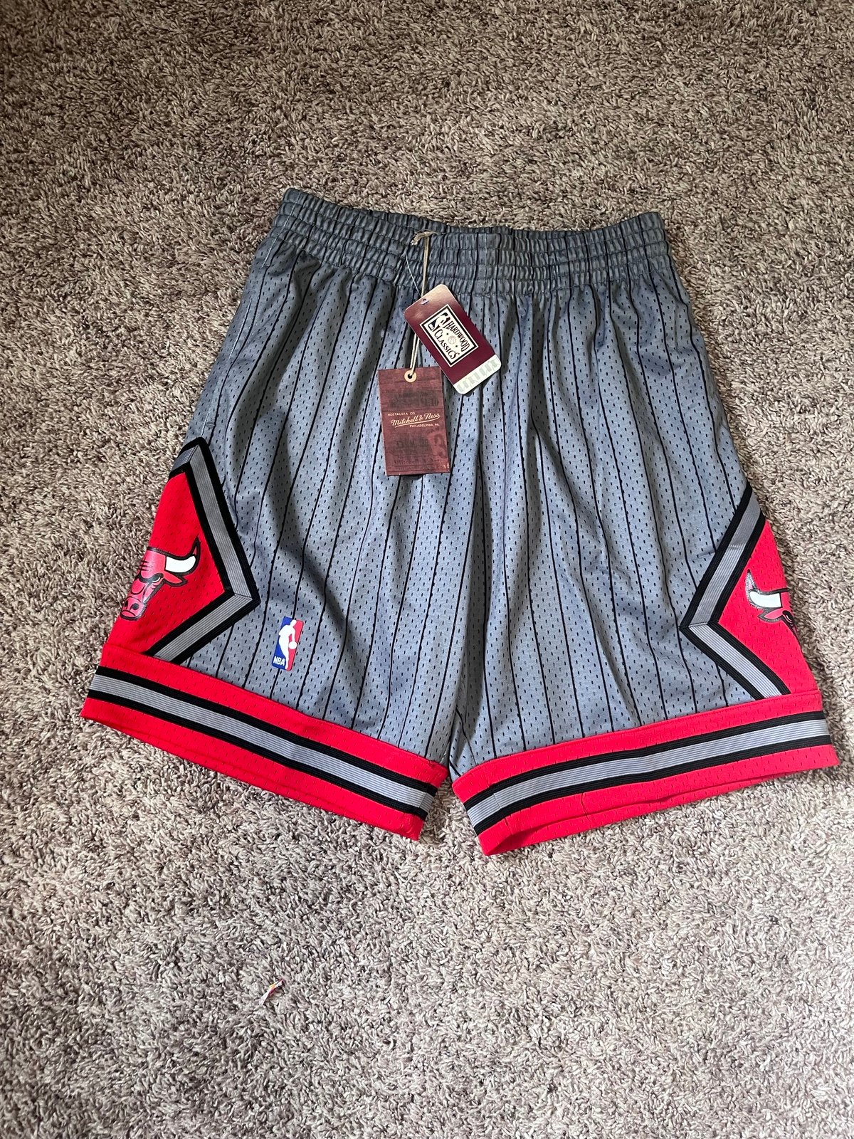 Mitchell & Ness NBA SWINGMAN SHORTS CHICAGO BULLS 1995 MJ 3 Peat NWT Size M