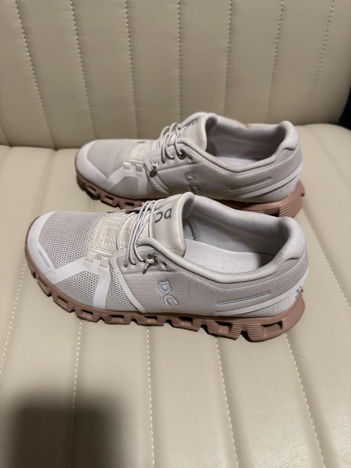 On Cloud 5 shoes