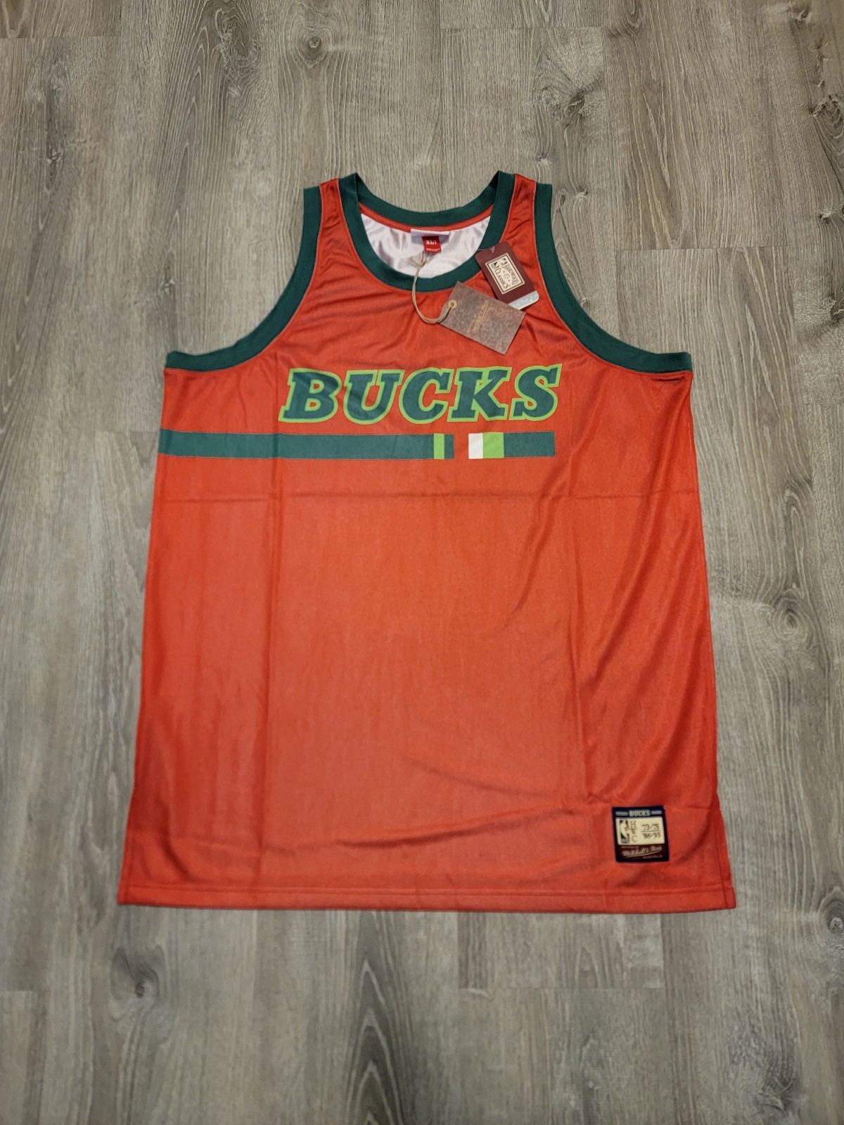 BRAND NEW Mitchell & Ness VINTAGE Bucks Basketball Jersey Mens Size XLT