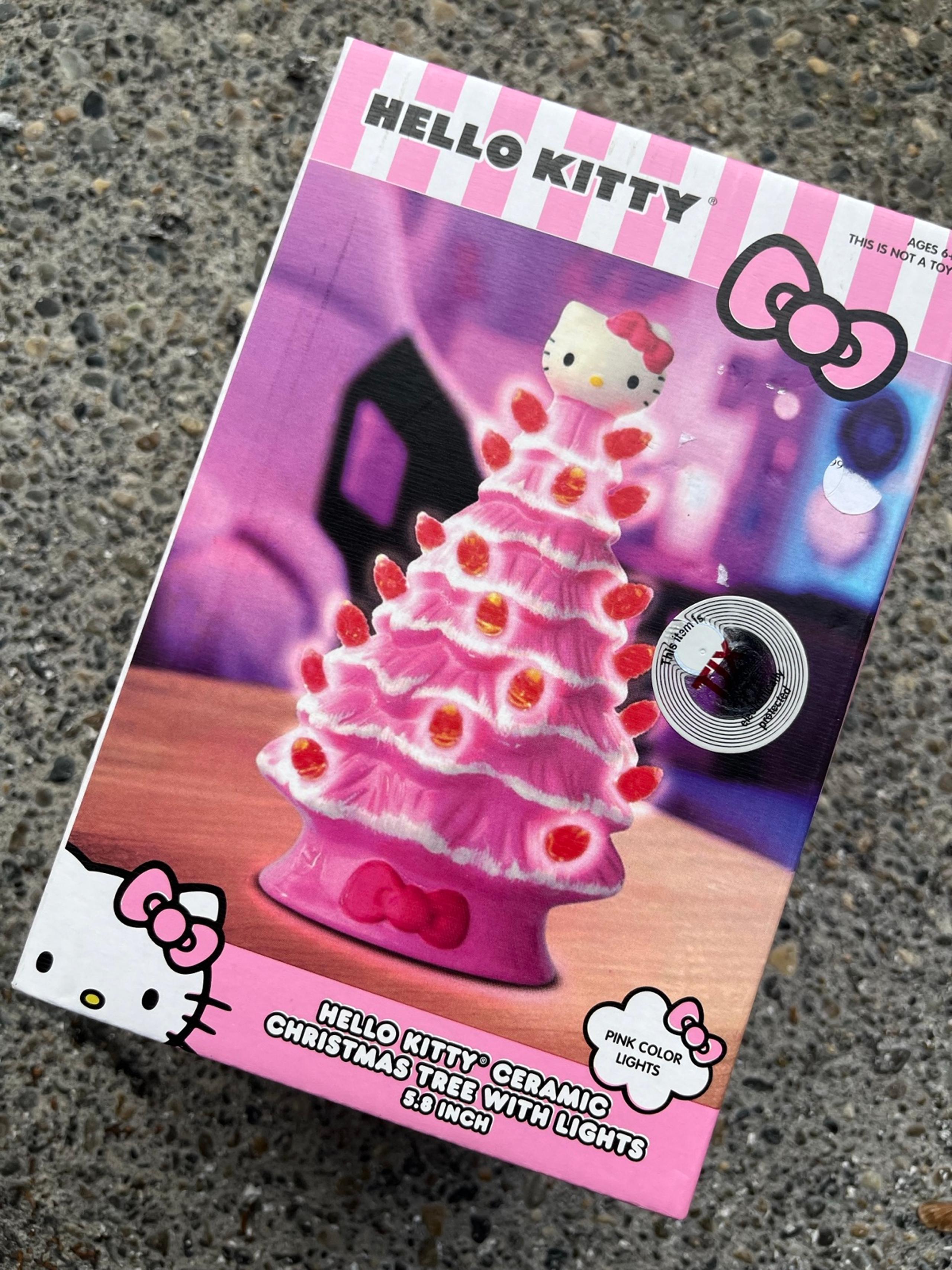 Hello kitty Christmas tree ceramic