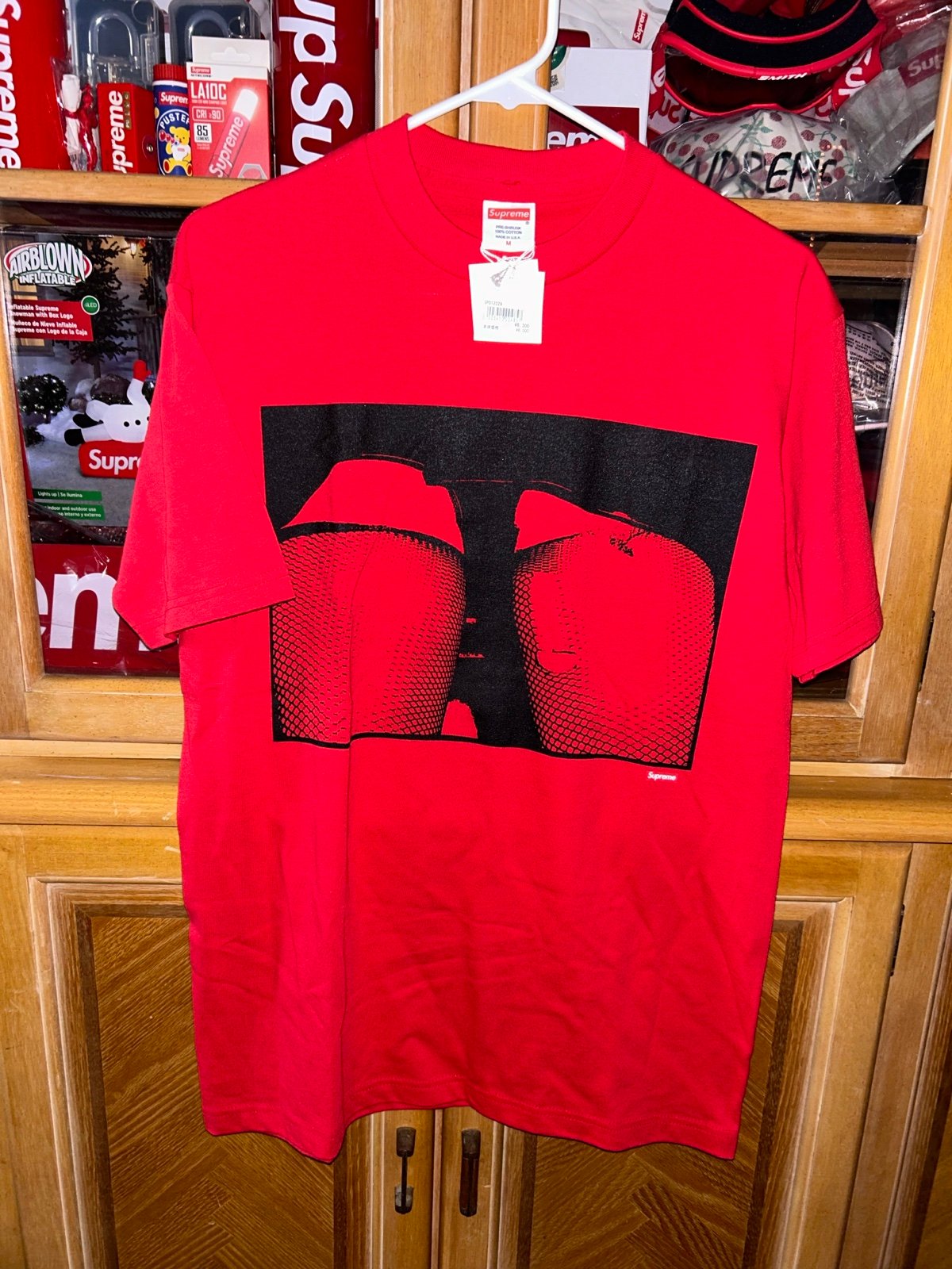 Supreme 'Up Skirt' Tee Red size Medium 2009 NWT Rare Box Logo