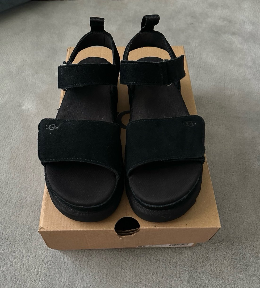 UGG GOLDENSTAR sandals