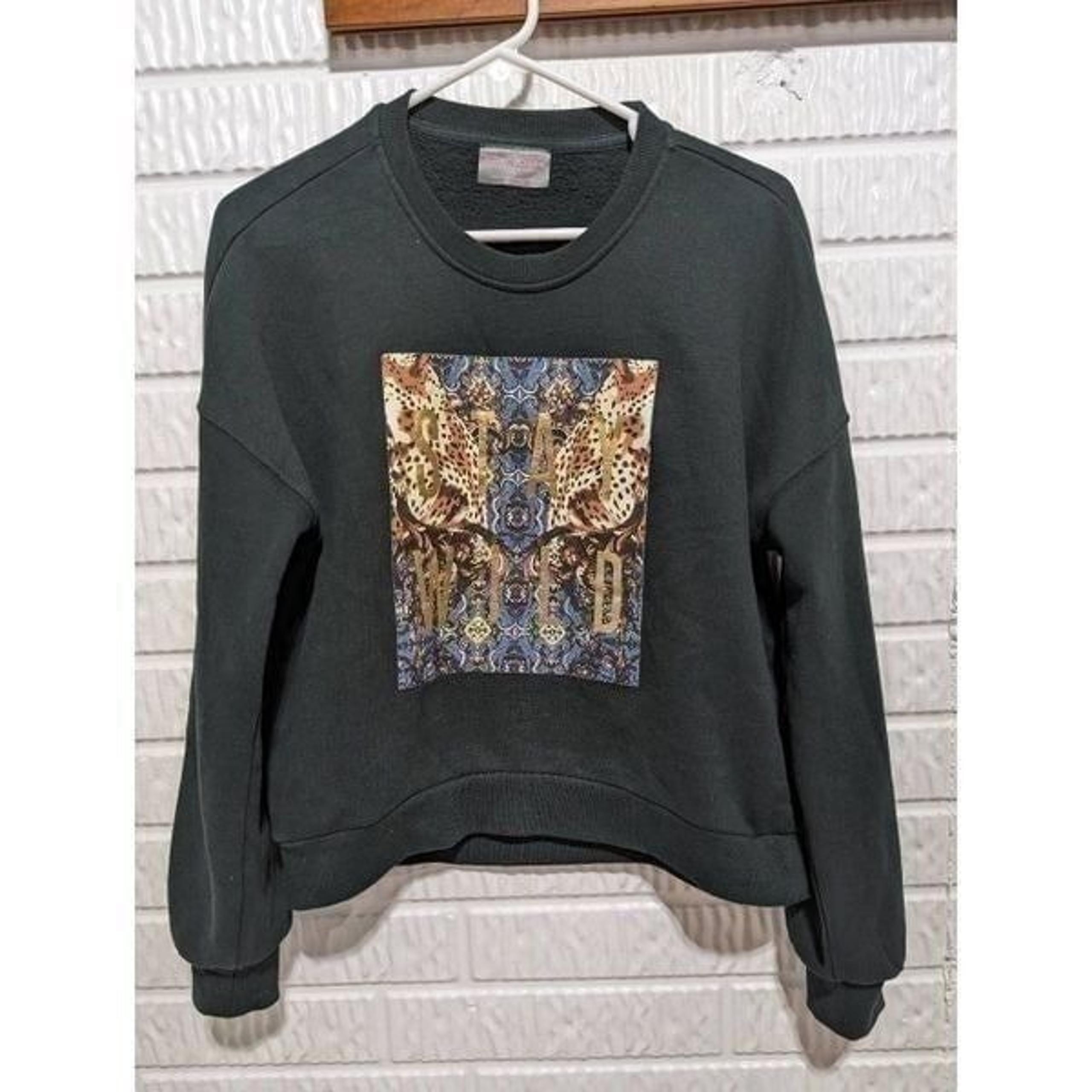Betsey Johnson Women's Green STAY WILD Leopard Performance Sweatshirt Small