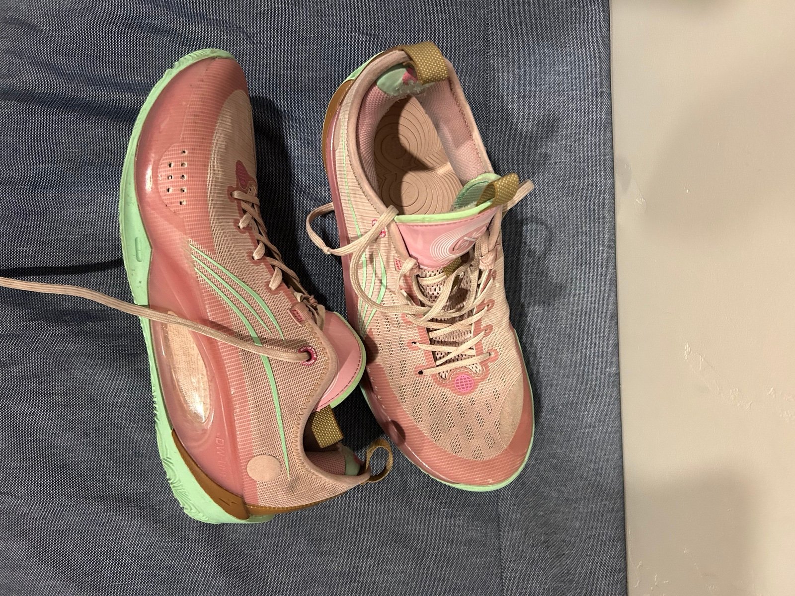 basketball shoes