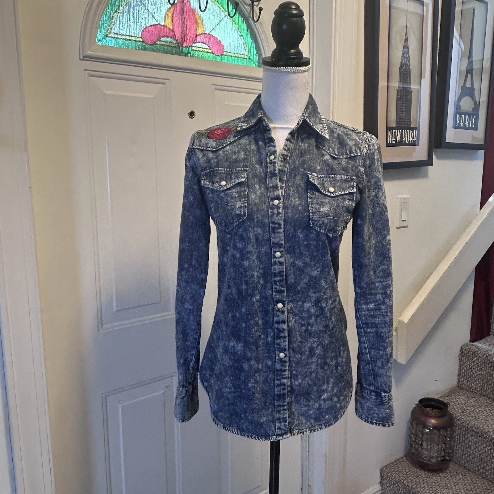 Rock & Roll Cowgirl Embroidered Roses Snap Buttons Denim Western Shirt Size XS