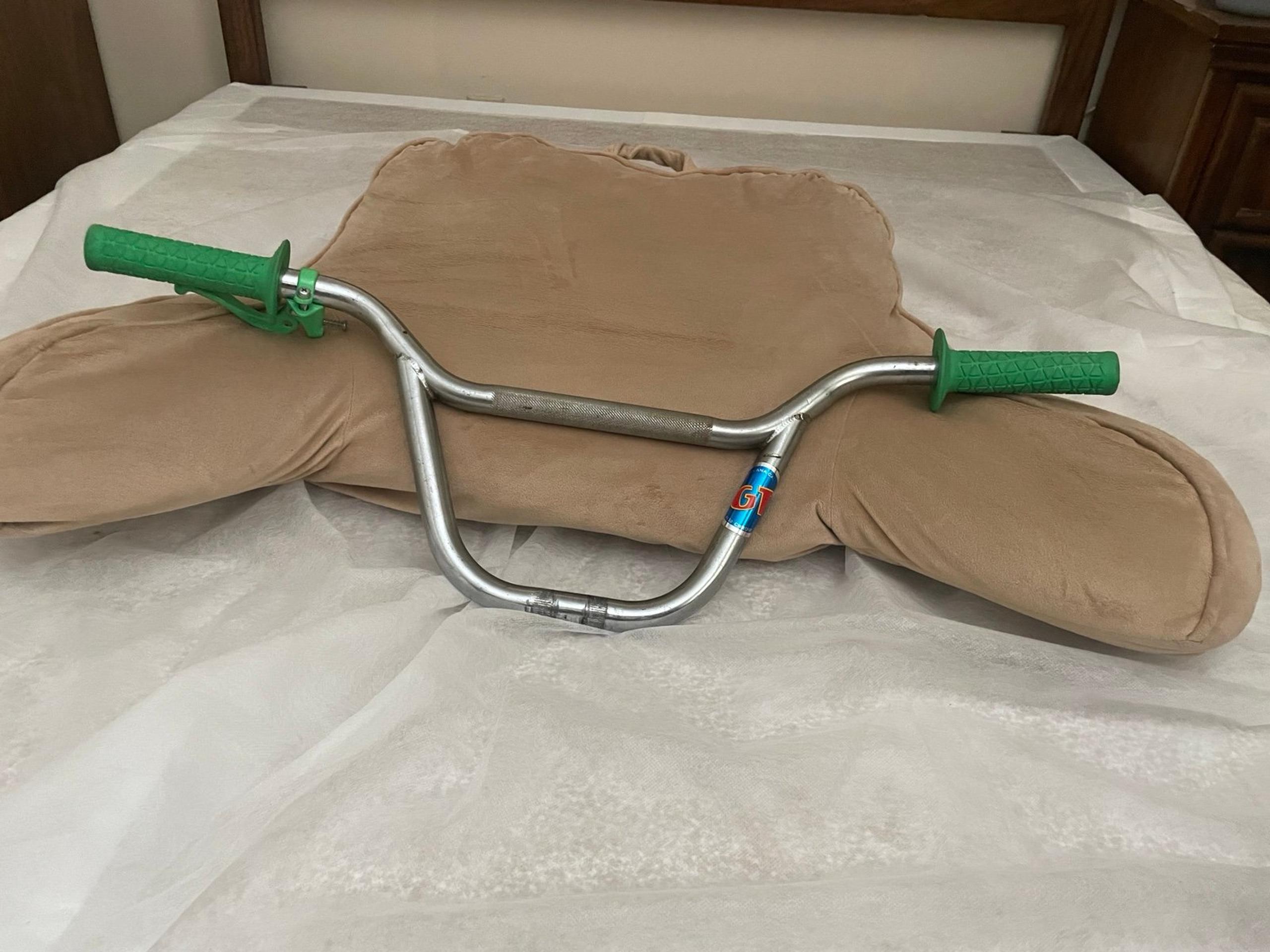 GT PRO FREESTYLE PERFORMER TOUR HANDLE BARS + EXTRAS OLD SCHOOL VINTAGE LOOK