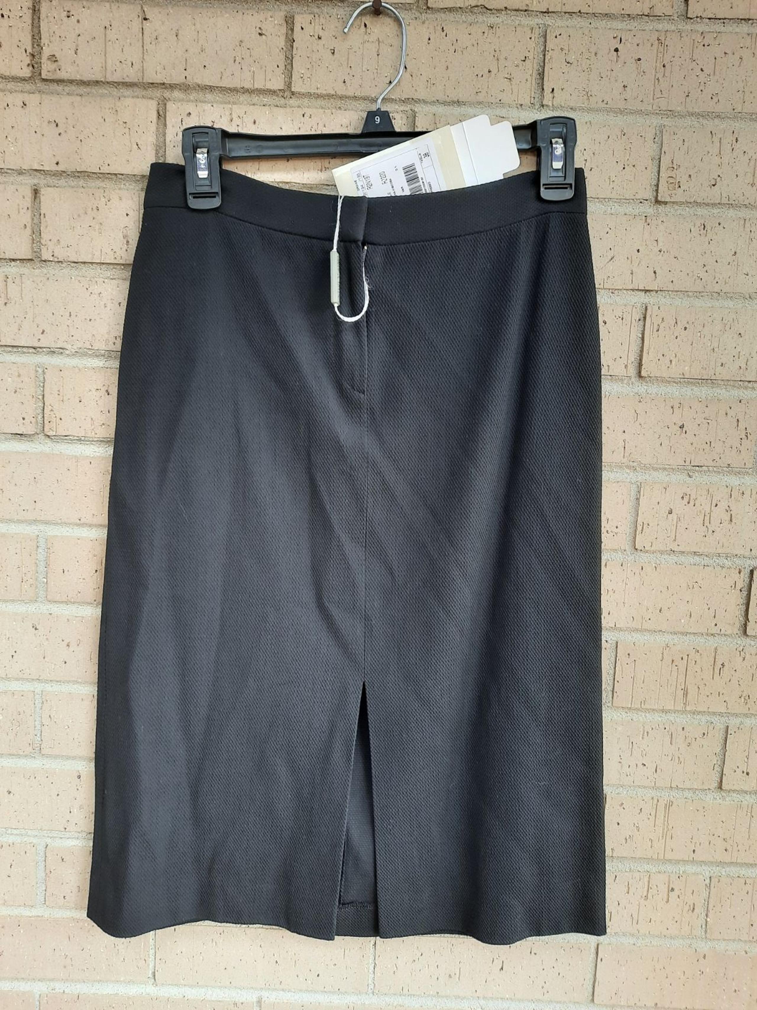 NWT emporio armani women Black Skirt size 38
