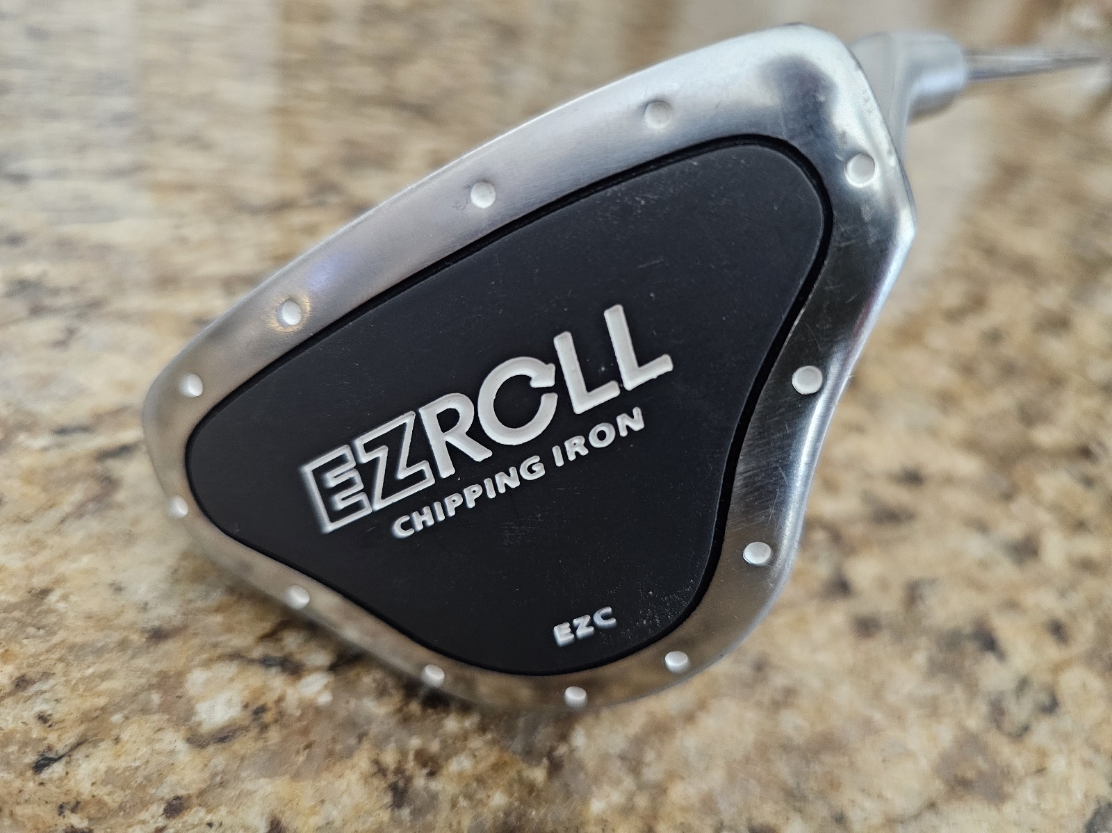 New RH Intech Golf EZ ROLL 35 Chipping Iron EZC Apollo Regular-Flex Steel Shaft