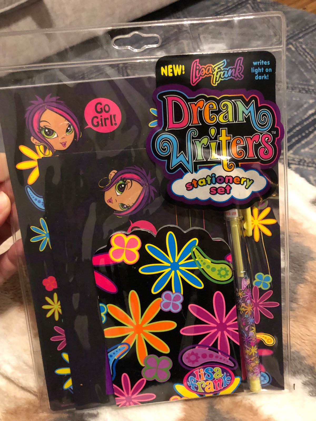 NWT Lisa Frank Dream Writers stationery set!