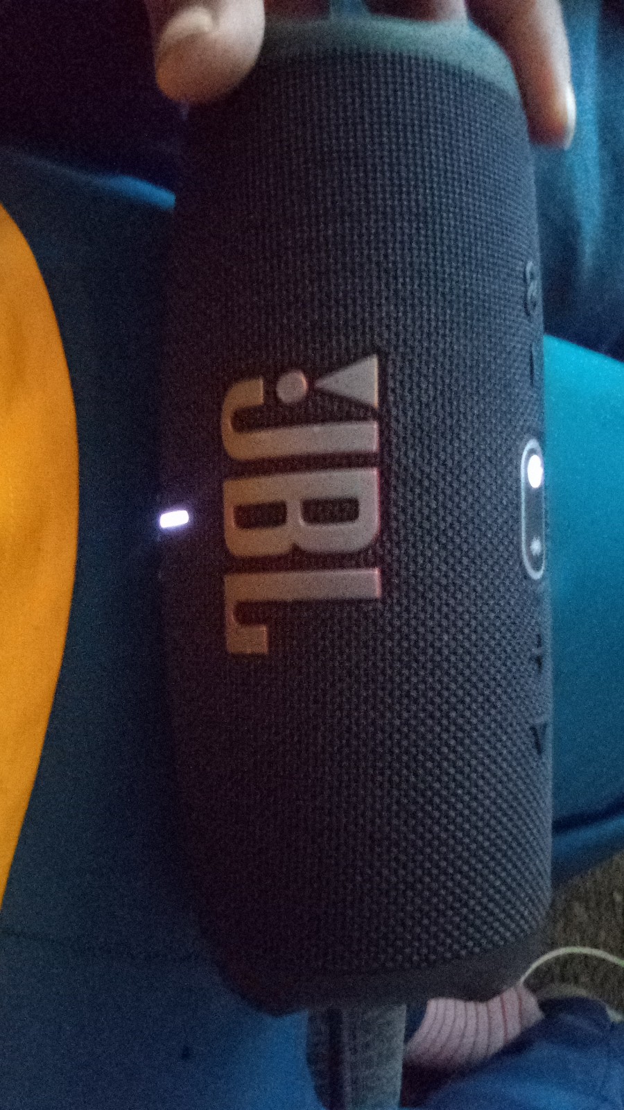 JBL charge 5 speaker