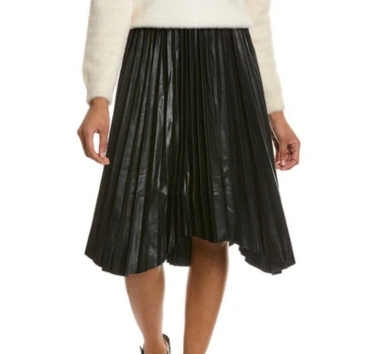 Gracia Black, Goth, Witchy Pelated Midi Length Officewear, pleated Skirt.