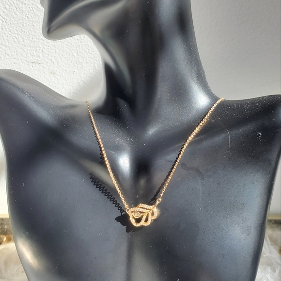 14K Gold-Plated Diamond Simulant Necklace – Delicate Elegance Defined