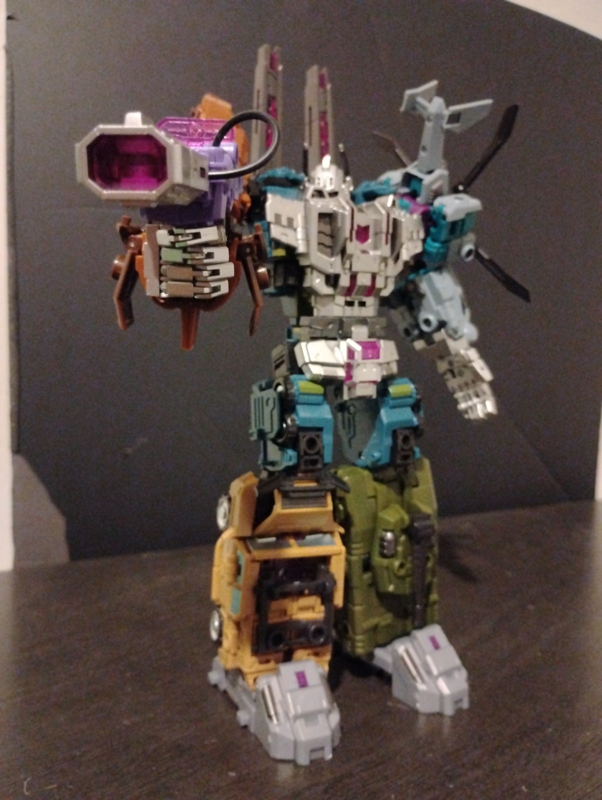 Transformers Iron factory Bruticus