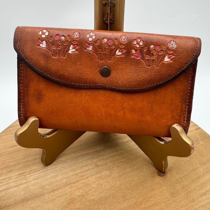 Vintage Floral TOOLED LEATHER WALLET for Women with Credit Card Organizer Zippe