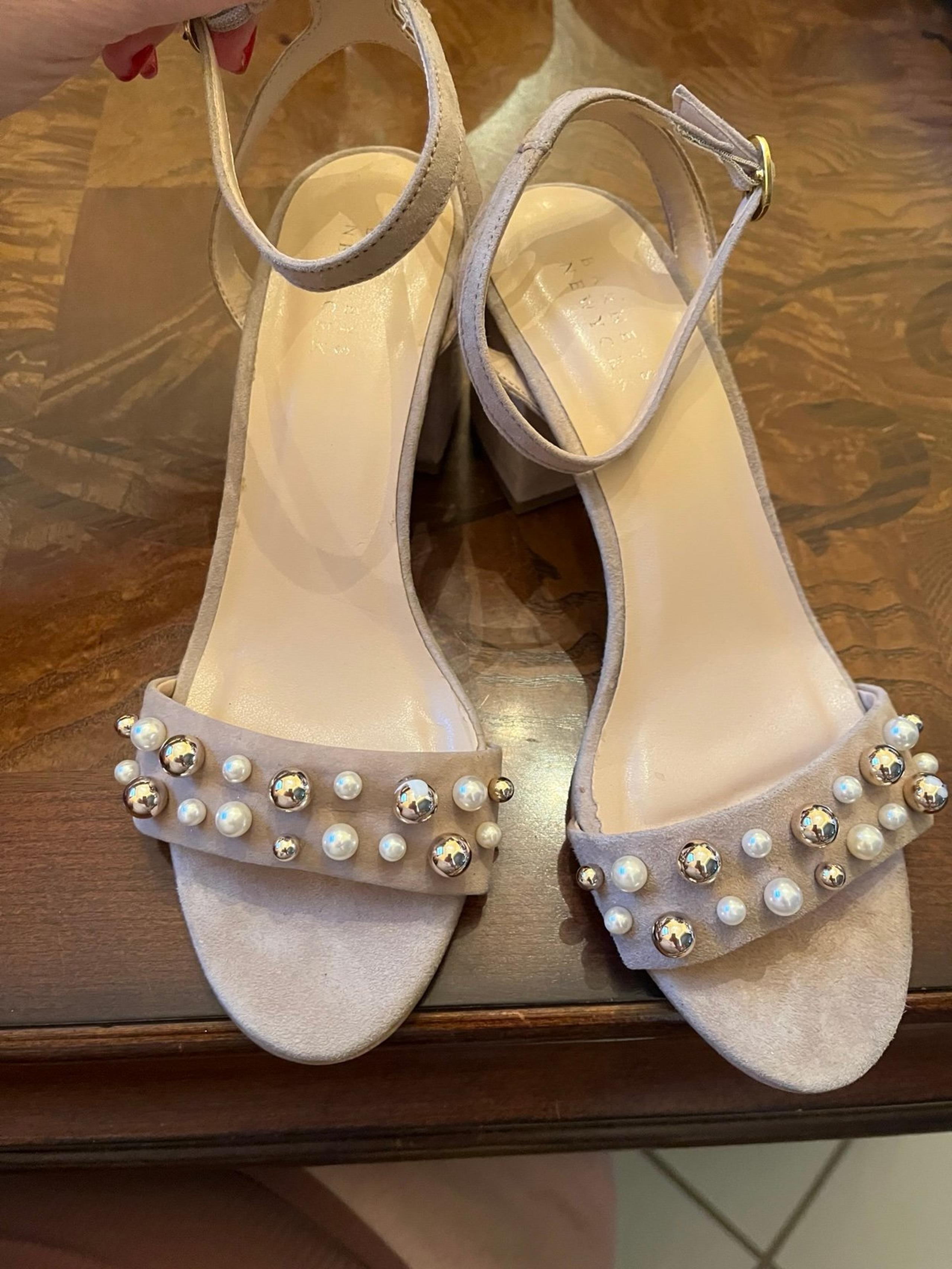 Sophisticated Heels! Barney's New York,  Heels Woman Straps gold &  Pearls Size