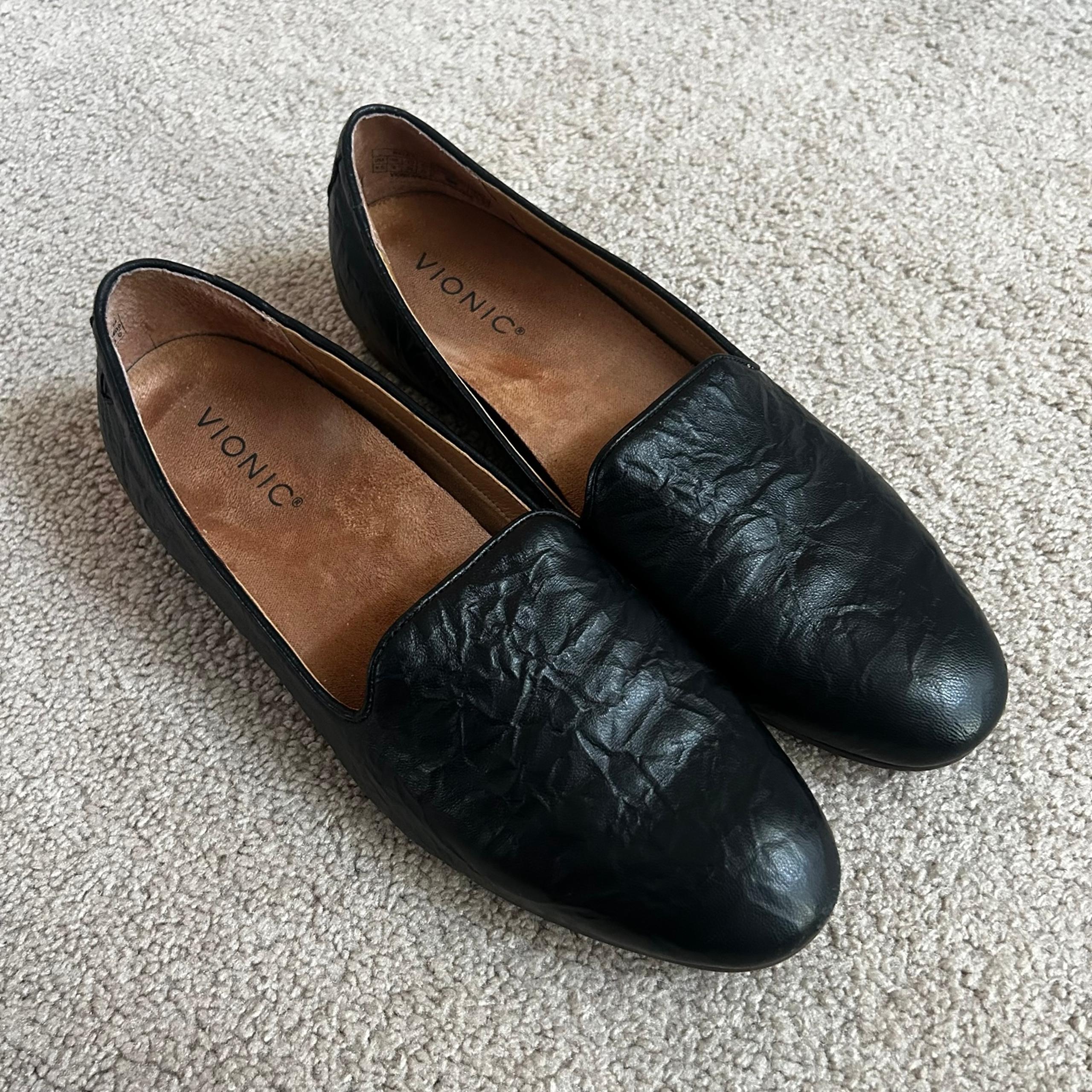 Vionic Womens Willa II Loafers 8.5 Black Leather Arch Support Slip On Shoes