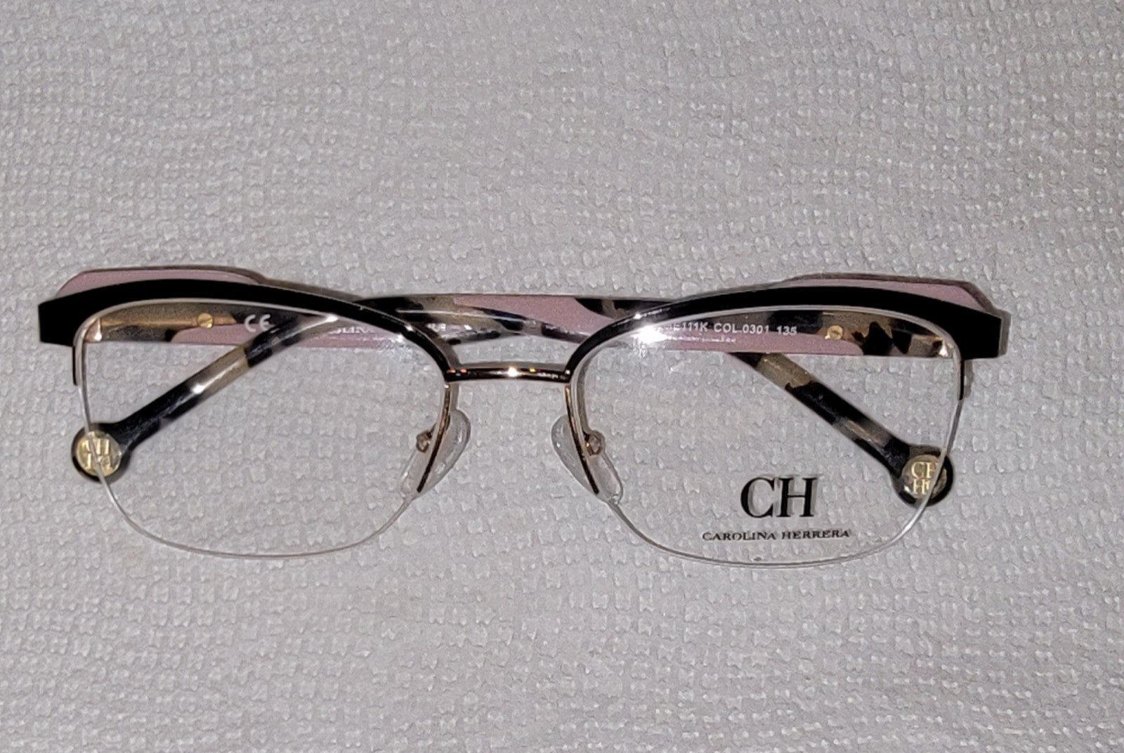 NWOT Carolina Herrera Pretty in Pink Opthalmic