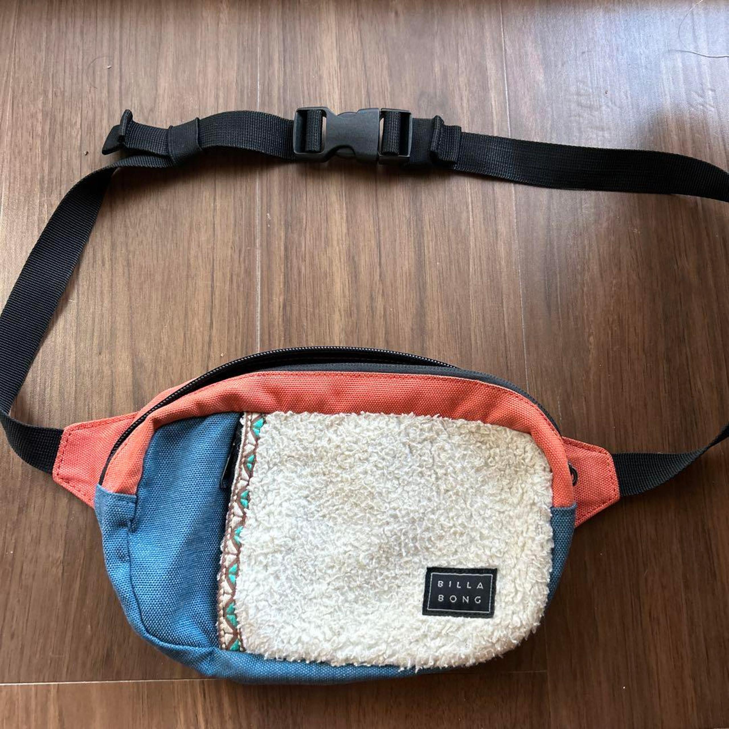 Billabong shoulder bag