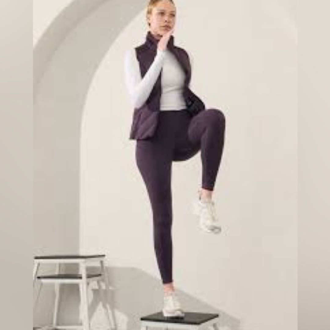 Athleta Altitude Edge Stash Tight Size XS