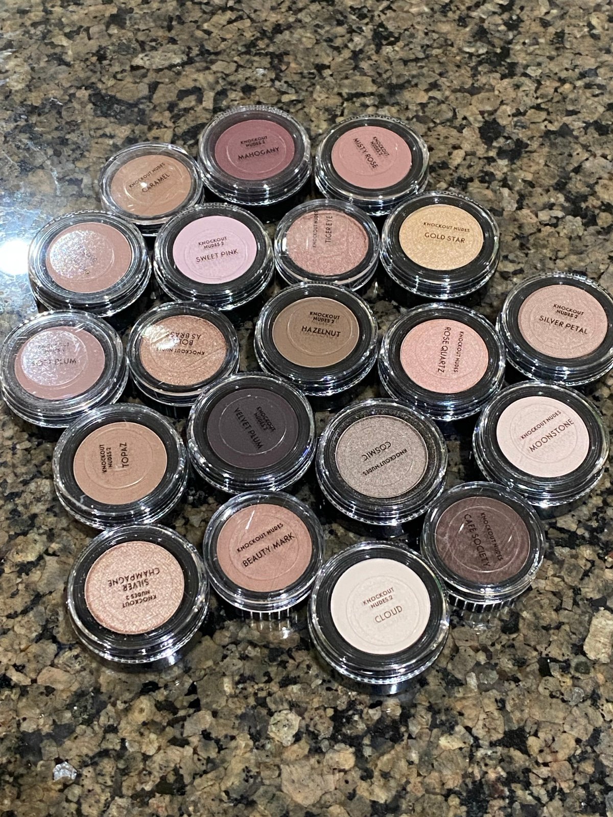 18 Merle Norman Eye Shadow Bundle....NEW
