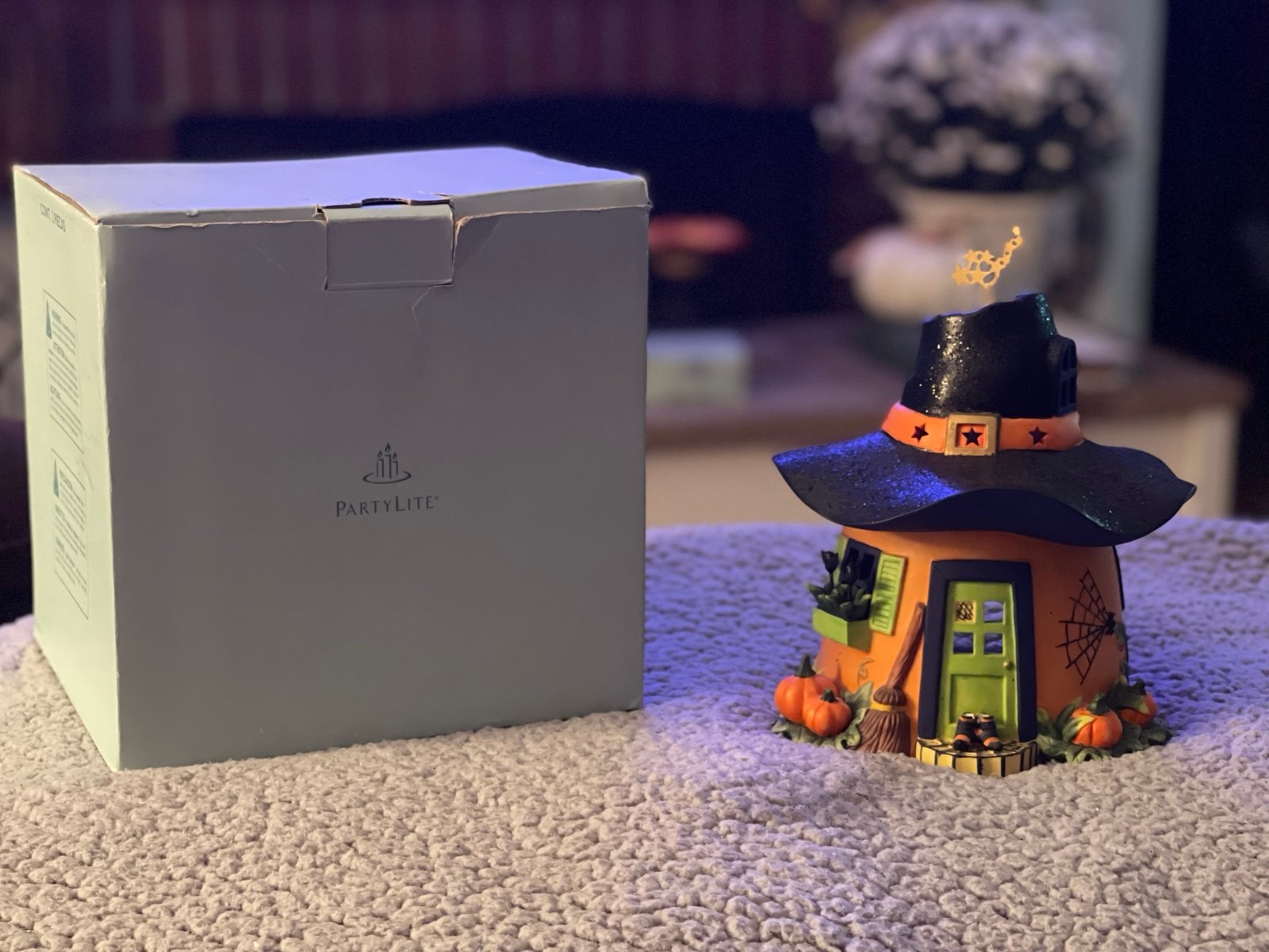 Halloween Retired PartyLite Pumpkin Witch House P8607