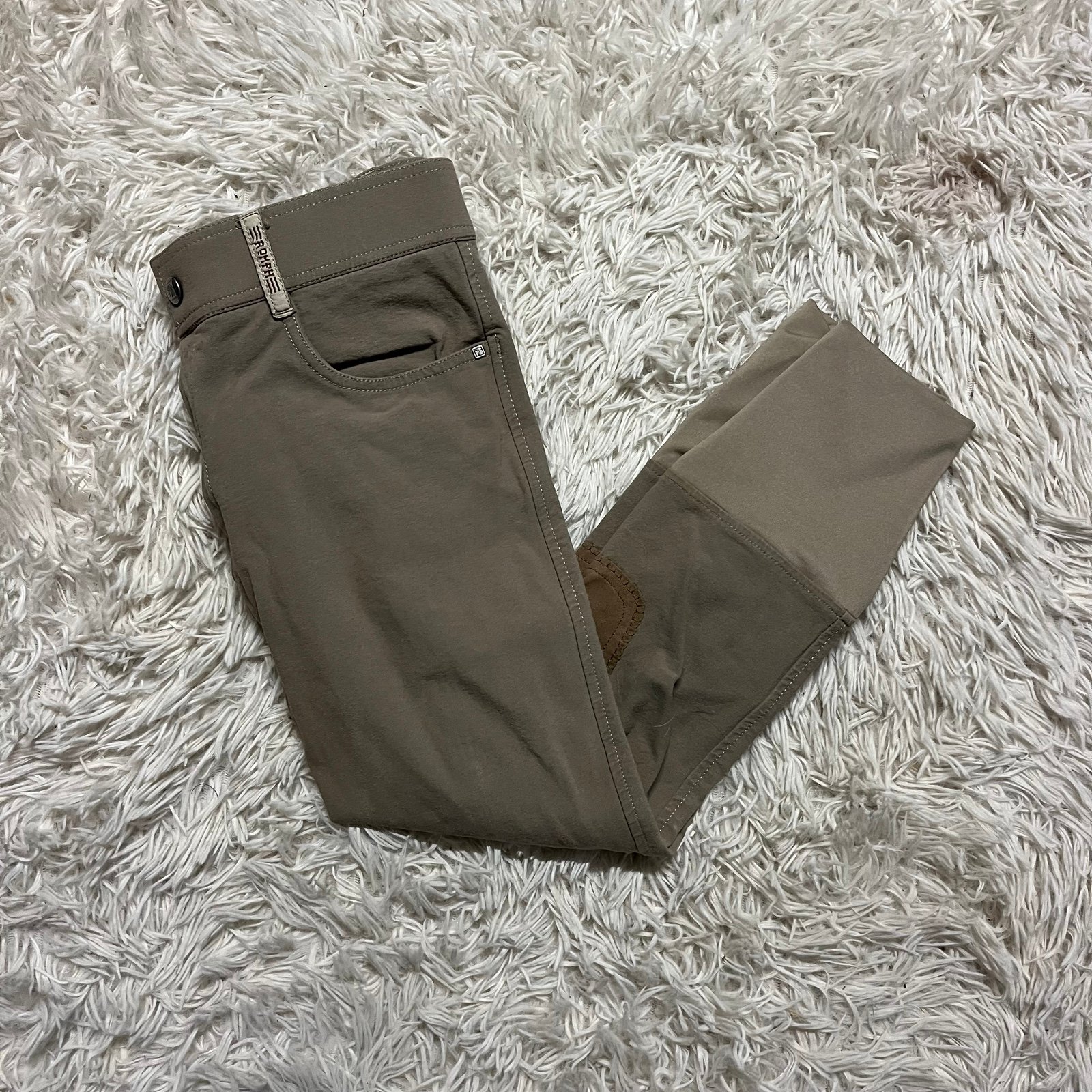 Girl’s Size 14 Tan Romfh Knee Patch Horseback Riding Breeches. Good Condition.