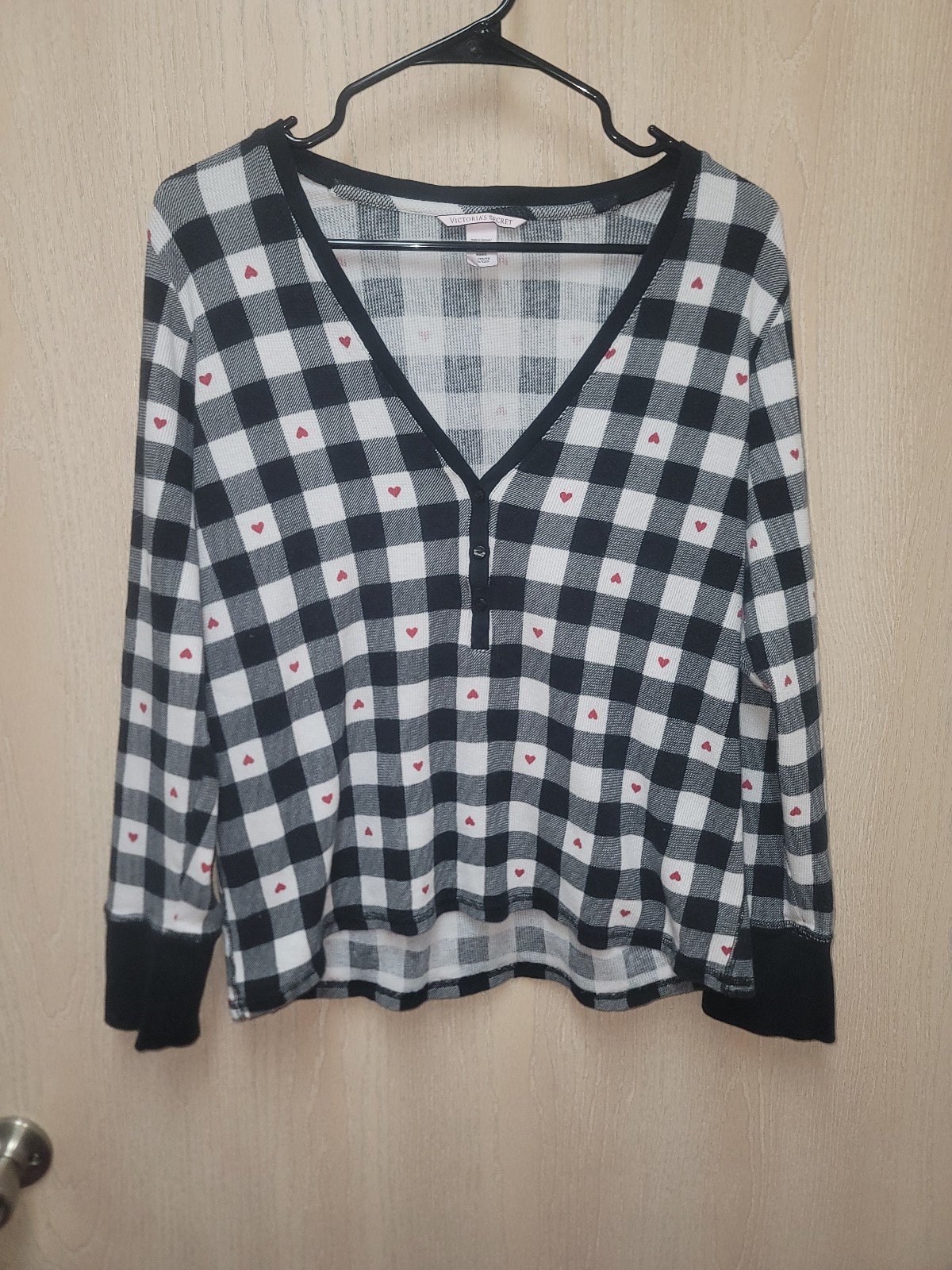 Victoria's Secret Get Your Heart On V-Neck Button Long Sleeve PJ Top Size XLARGE