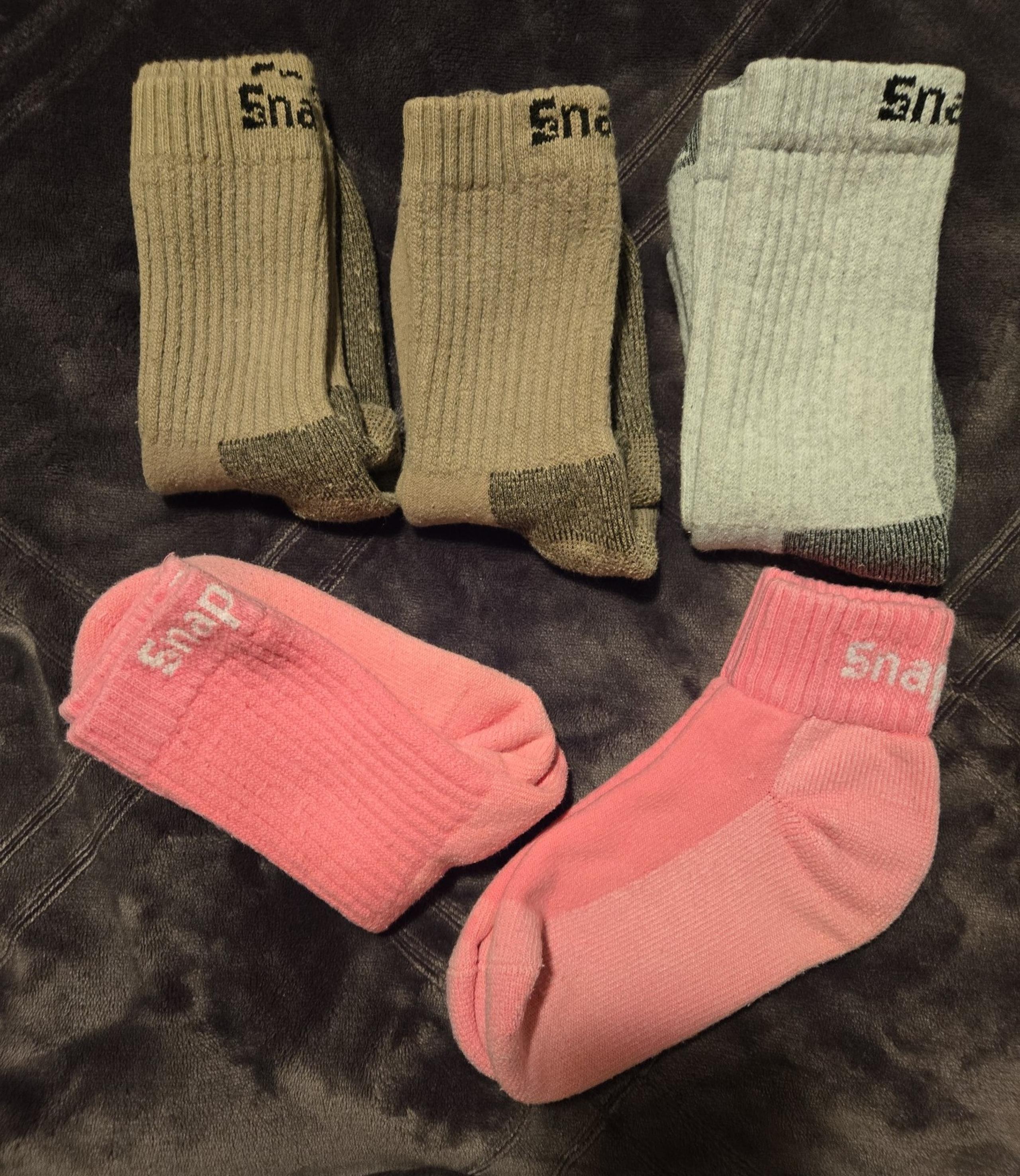 Womens Snap-on socks, 5 pair, 4 medium & 1 large, like new!
