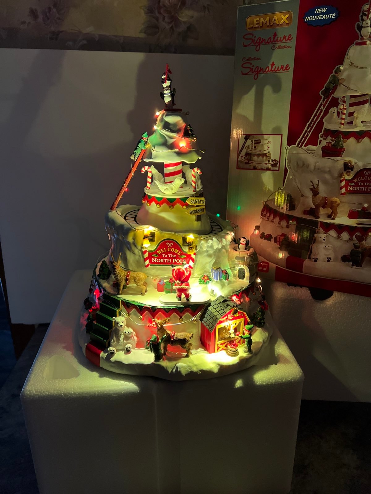 Lemax Animated NORTH POLE TOWER Music Light Reindeer Elves Penguin Train 12”