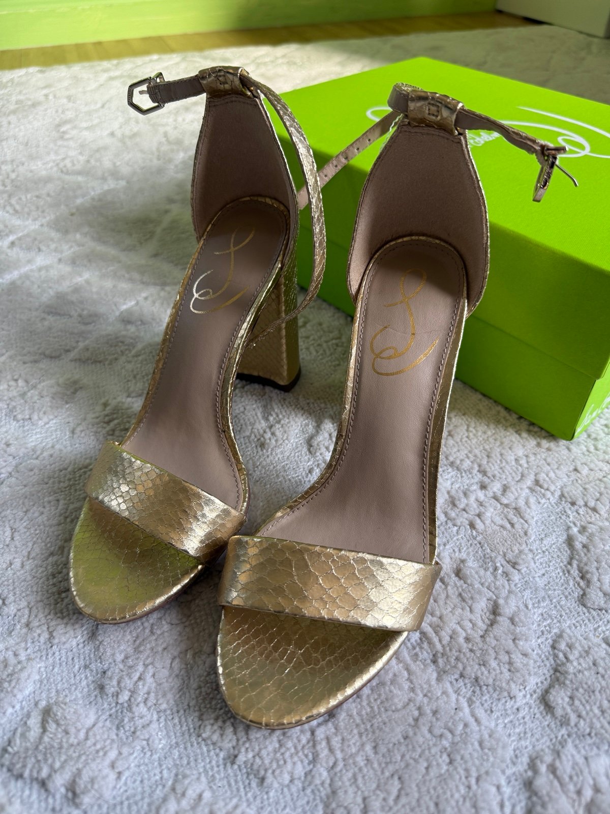 Sam Edelman Gold high heels size 6 Yao Boat Boa