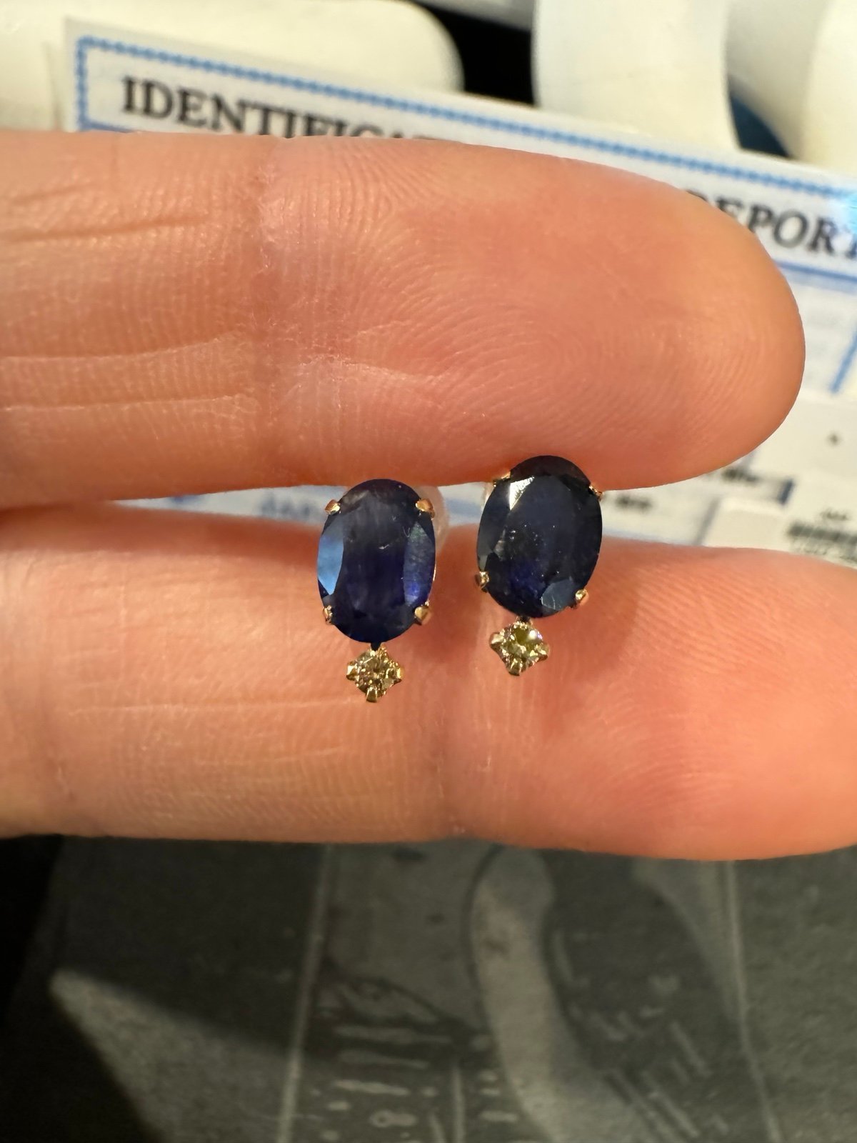 Brand New 18k Gold with Sapphire and diamonds earrings with certificate