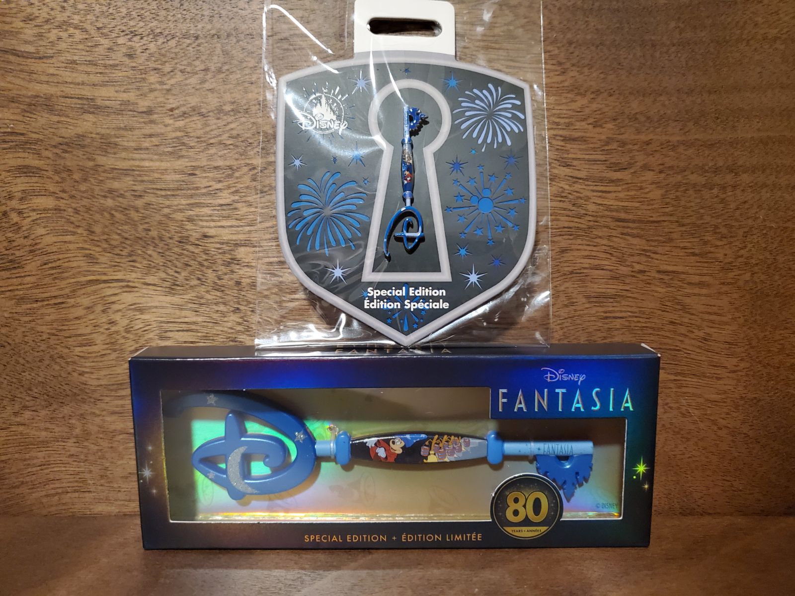 Disney Key and Pin Mickey Fantasia 80th!