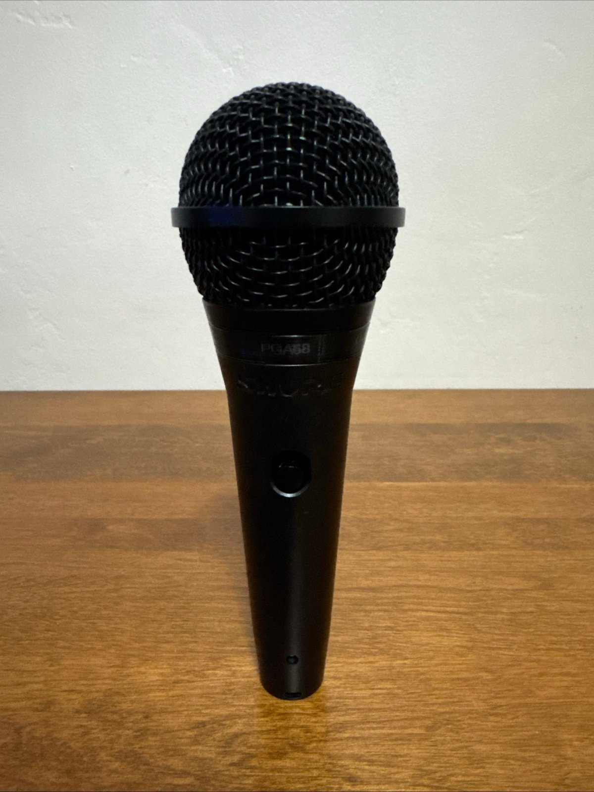 Shure PGA58 Cardioid Dynamic Vocal Microphone Works Tested - NO CABLE -