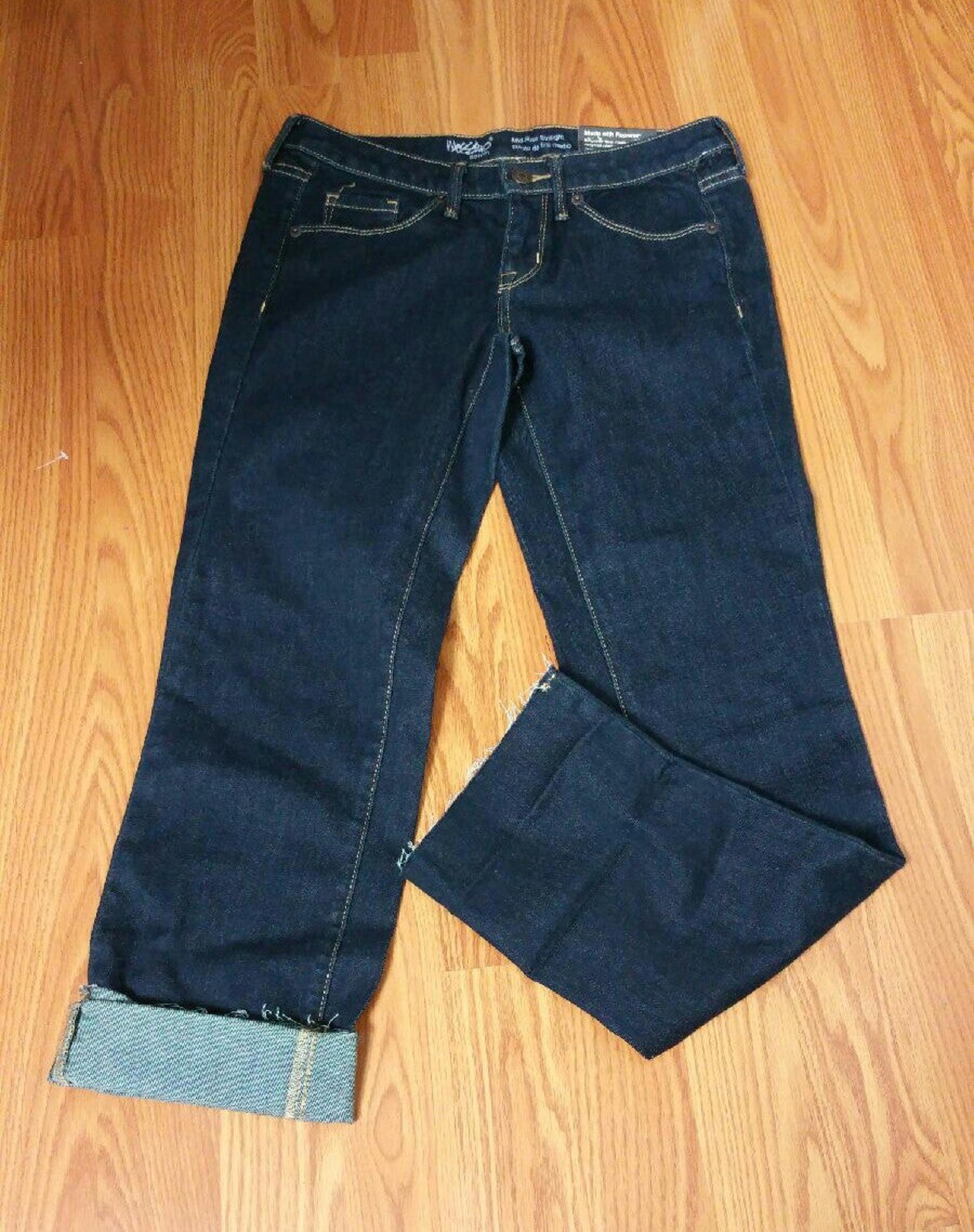 Mossimo Women NWOT Size 25/0 Crop