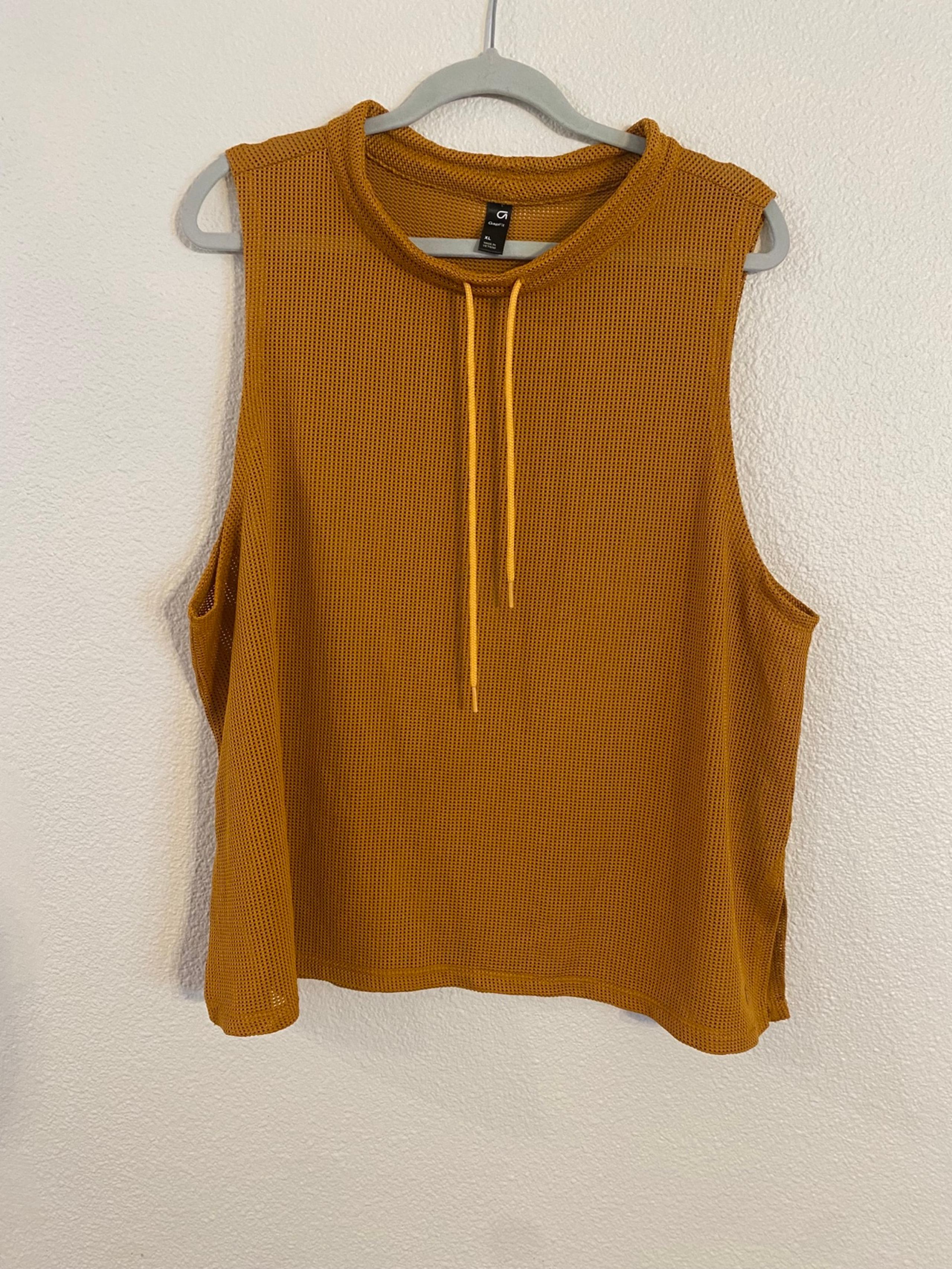 Gap fit mock neck waffle workout top size XL