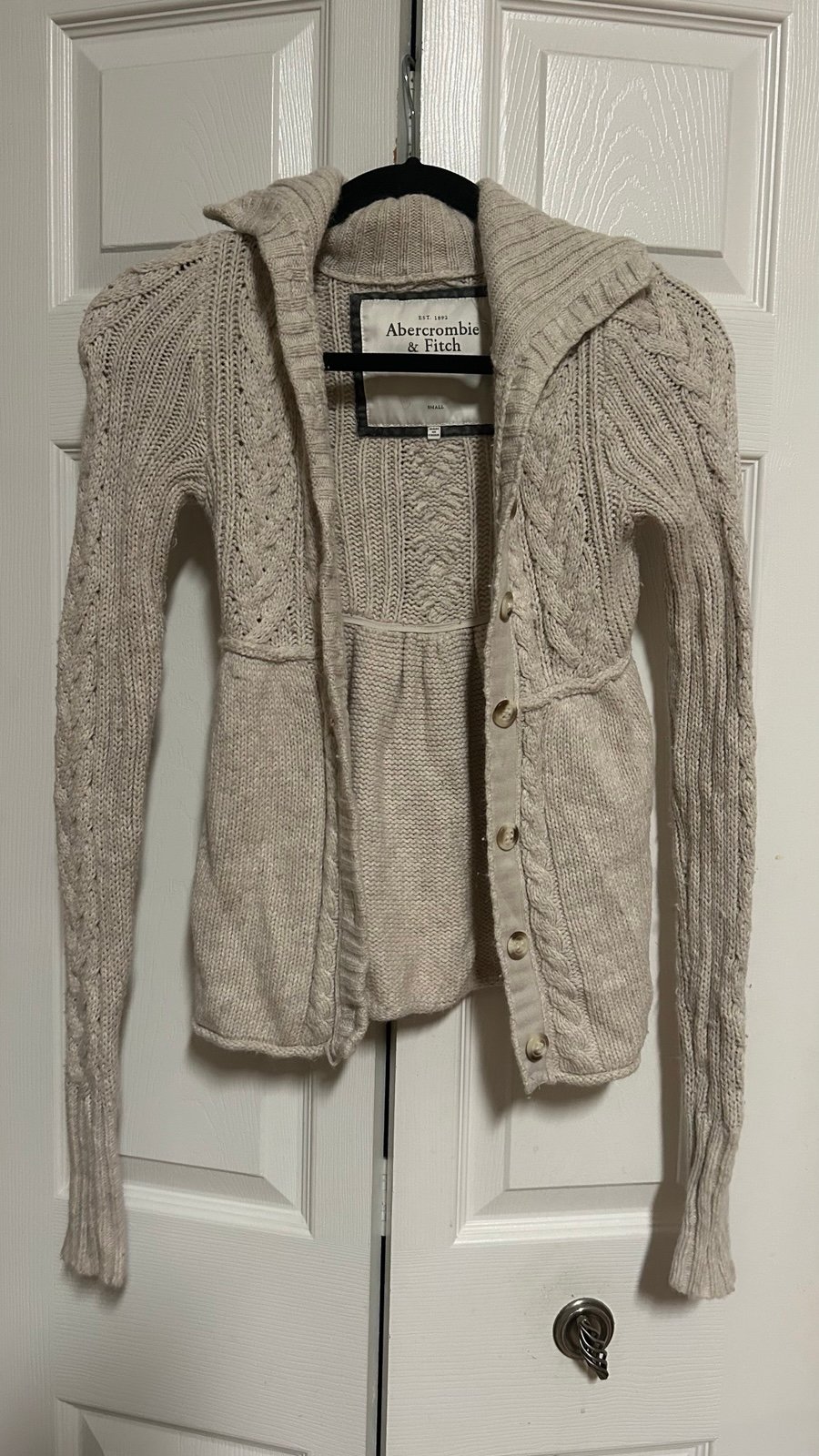 ASO BELLA SWAN TWILIGHT | ABERCROMBIE & FITCH CARDIGAN | SIZE SMALL