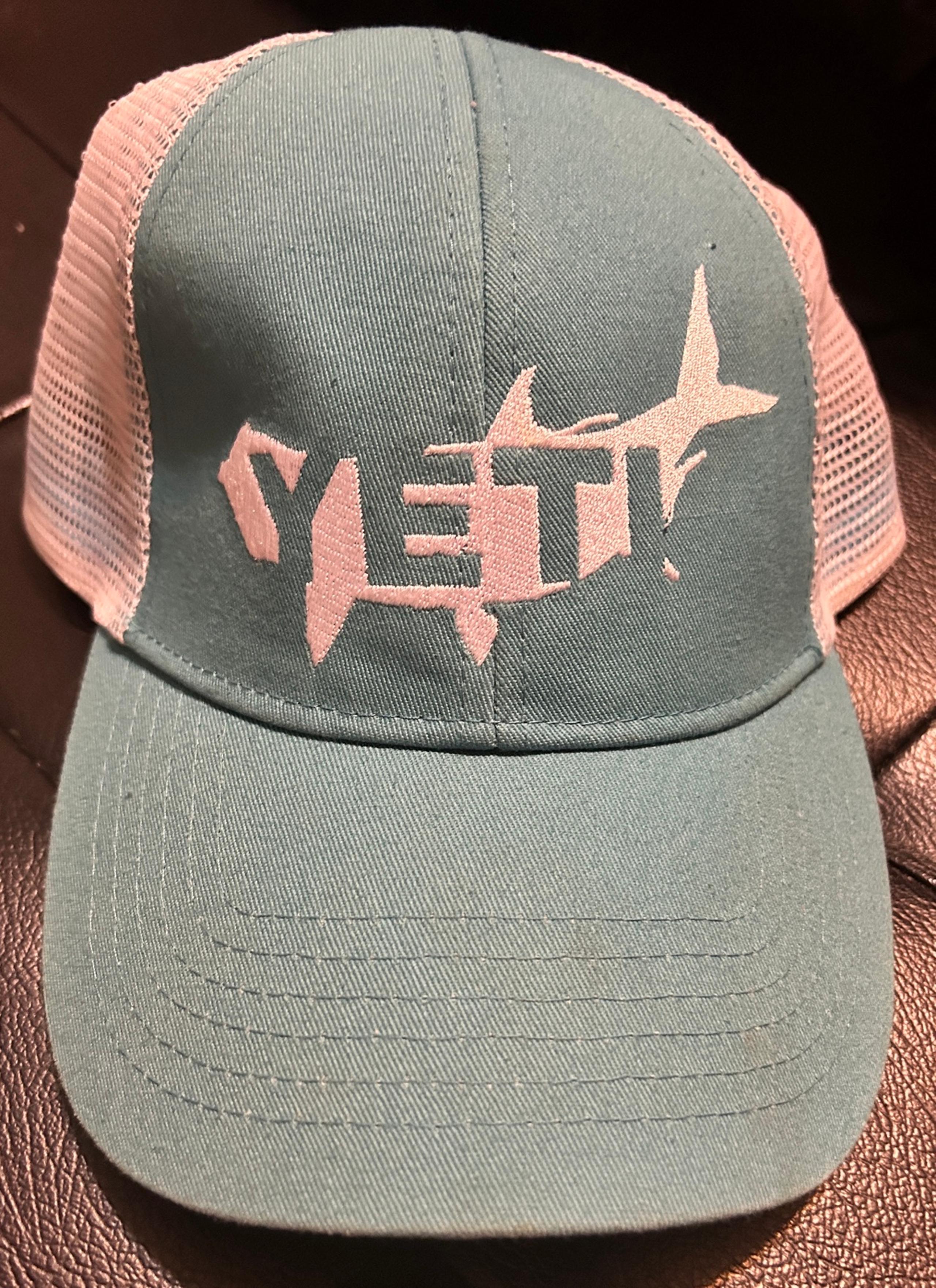 YETI Coolers Mens Blue Embroidered Cap Hat Fishing Outdoor Mesh Snapback Logo