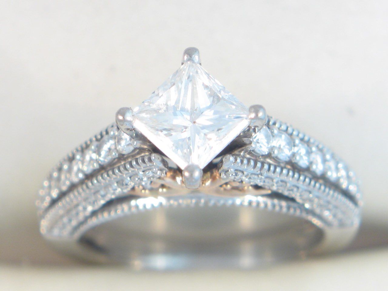 Womans size 7 white gold 2.16 total weig