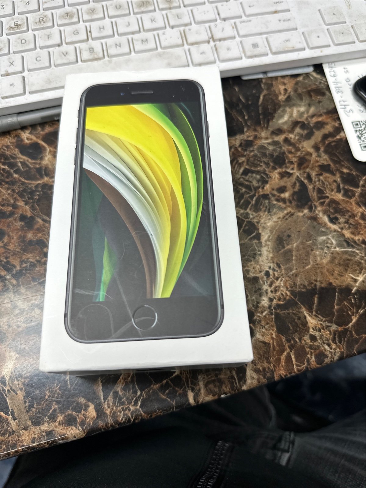Apple iPhone SE | Mercari