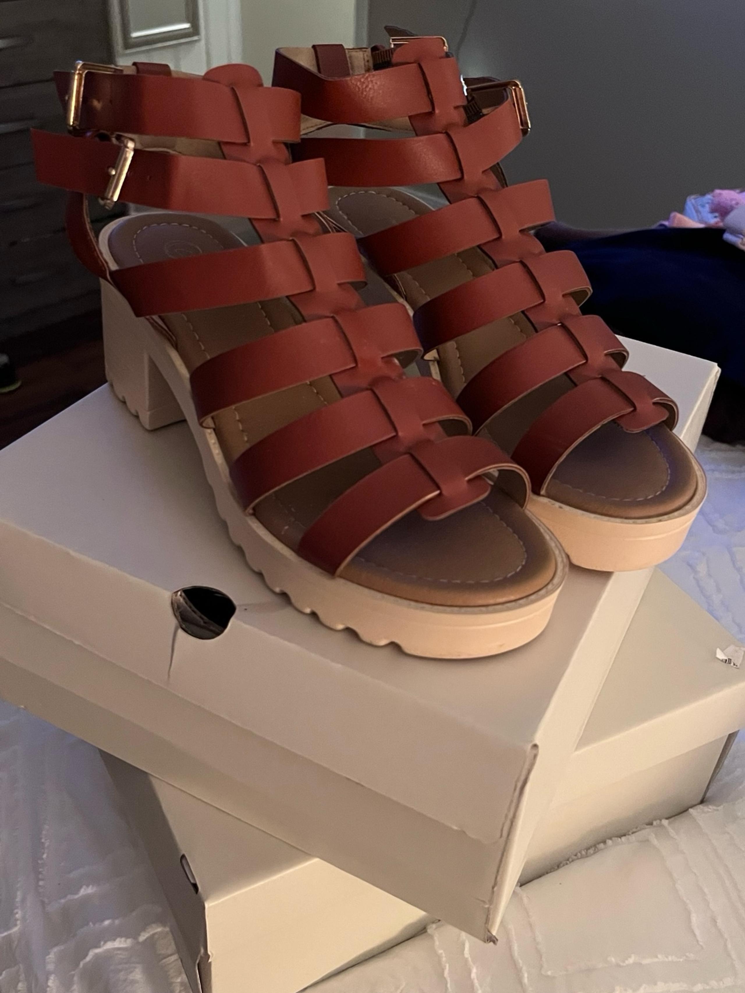 Summer sandals oh so cute!