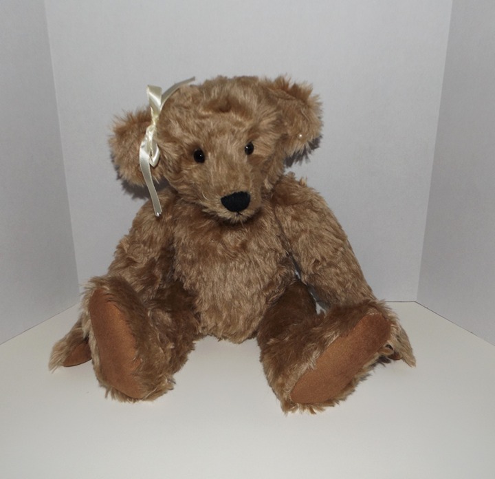 1990 Mary George 19” Light Brown Fully Jointed Steiff Style Bear w/Tag