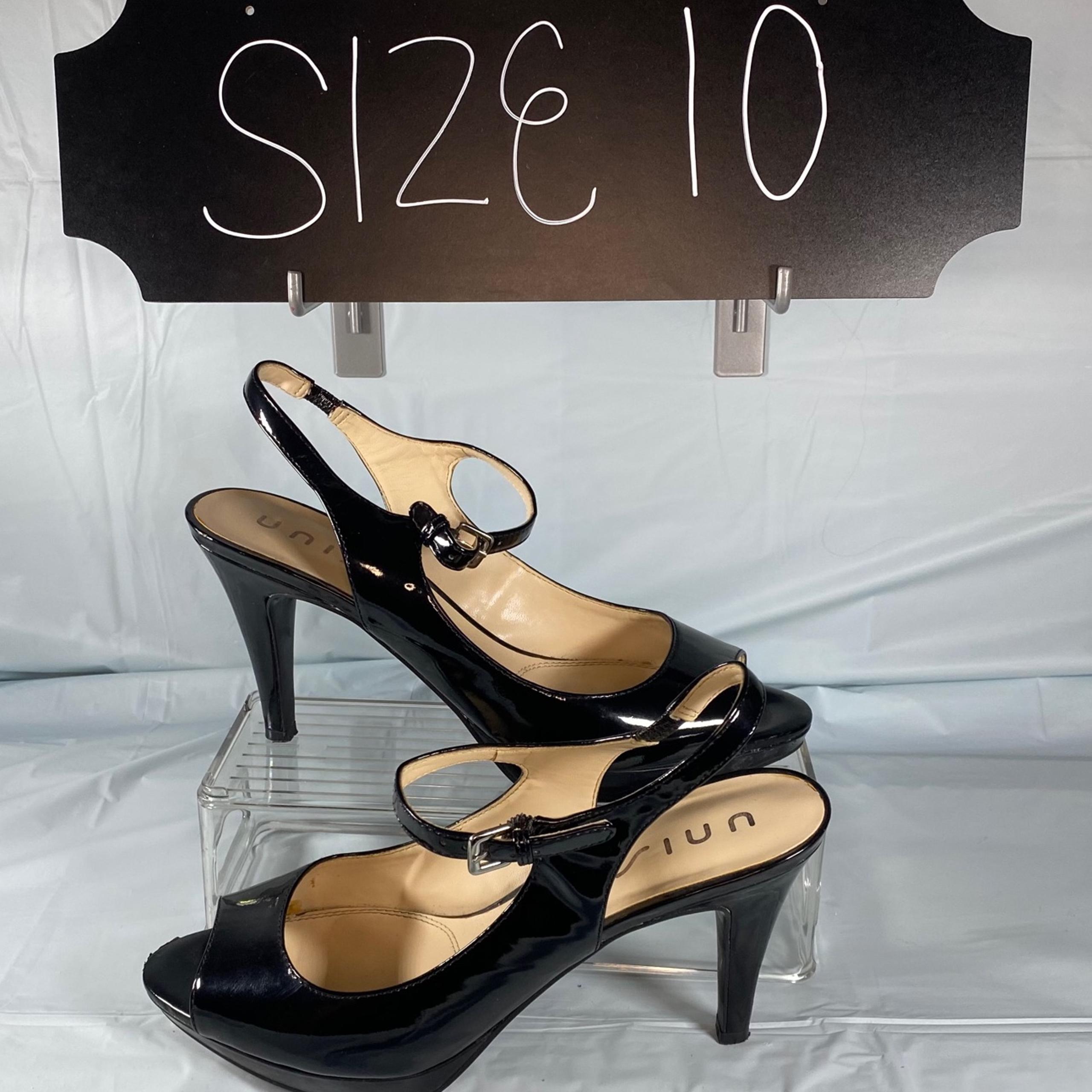 Black patent leather peep toe unisa heels