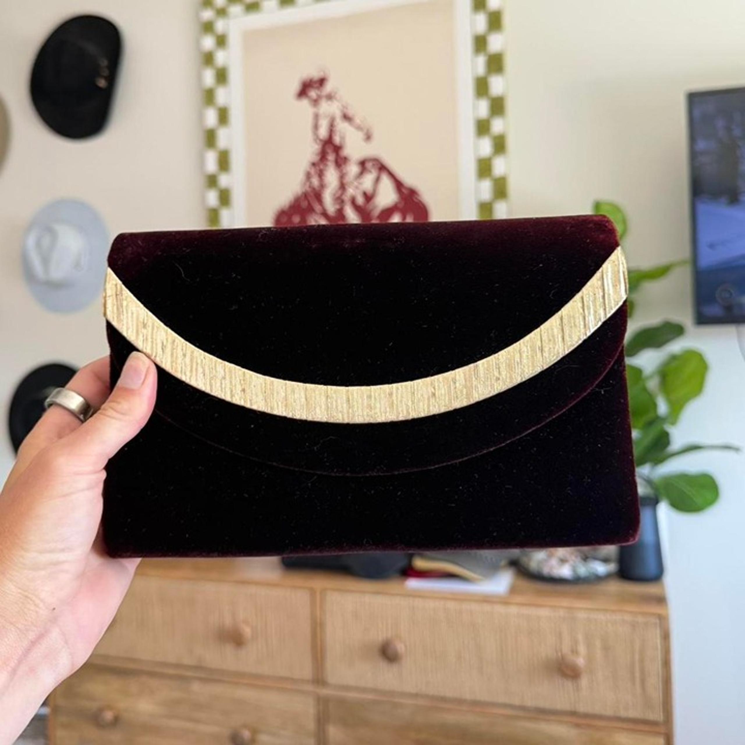 CARYL BRILL FOR BUENO BURGUNDY GOLD VELVET CLUTCH PURSE BAG VINTAGE
