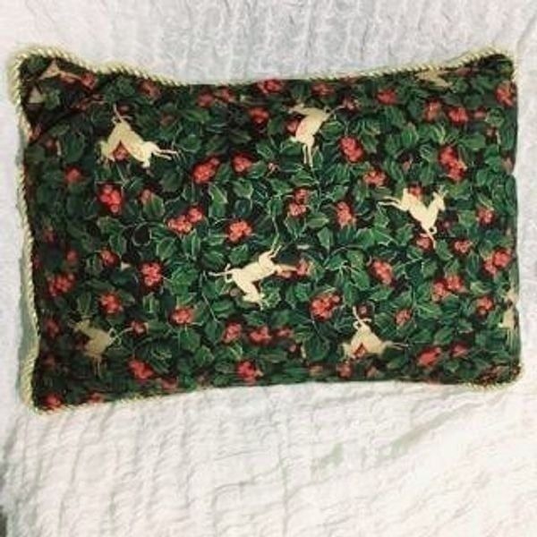 Vtg Christmas Mistletoe & Reindeer Throw Pillow