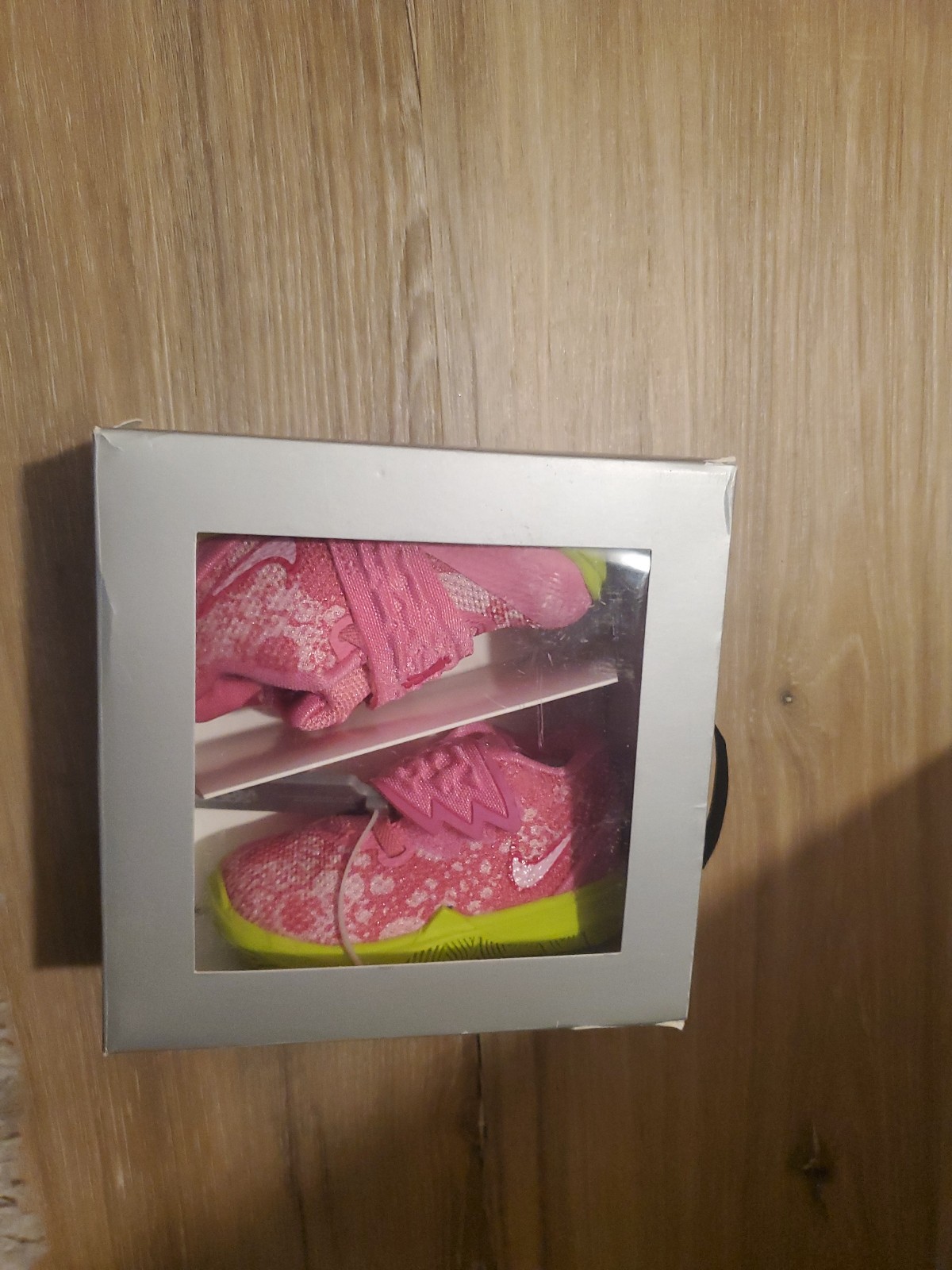 kyrie 5 shoes in Pink