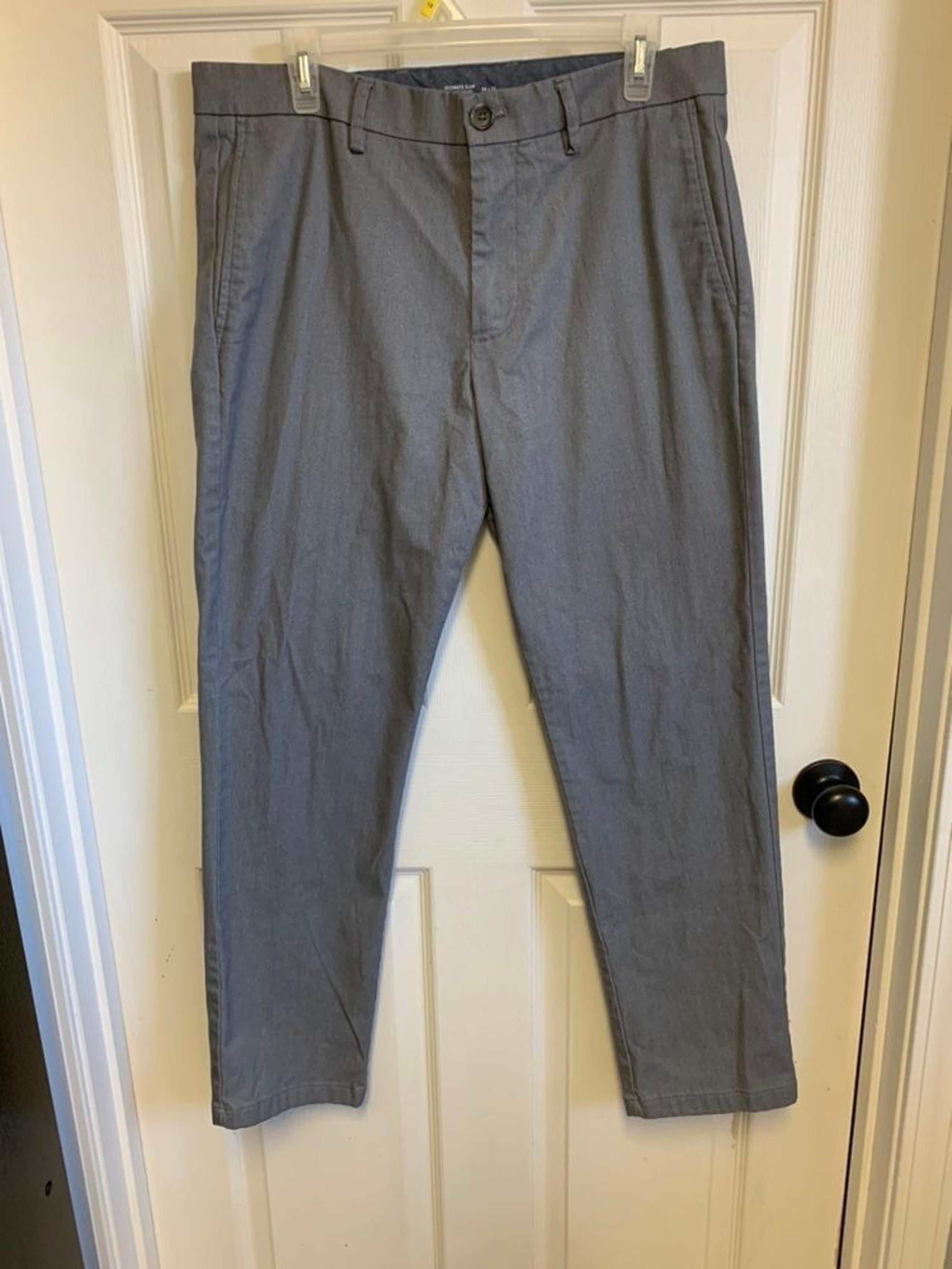 Old Navy men's Grey dress pants 34x30 Flat front Slim fit