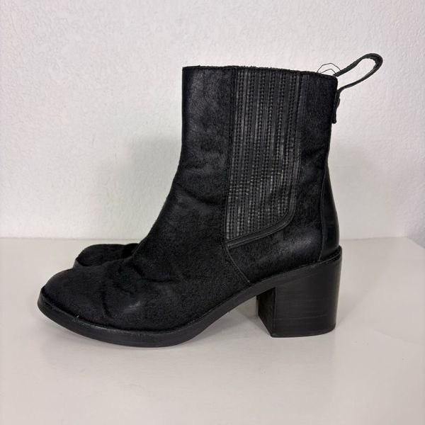 UGG Black Calf Hair Mid Calf Block Heeled Pull On Booties Women’s Size 9